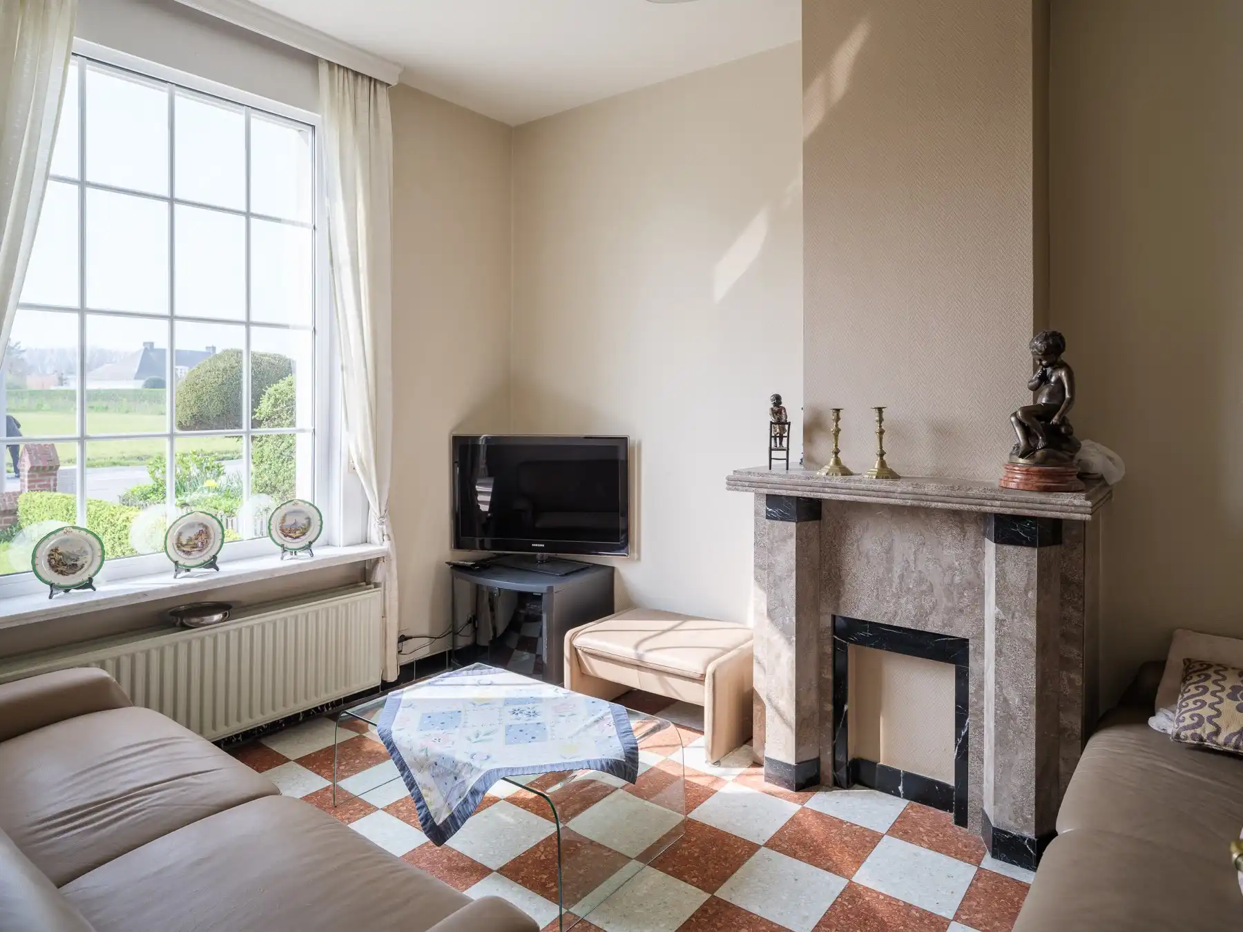 Halfopen herenhuis met loods en uitzonderlijk veel potentieel. foto 13