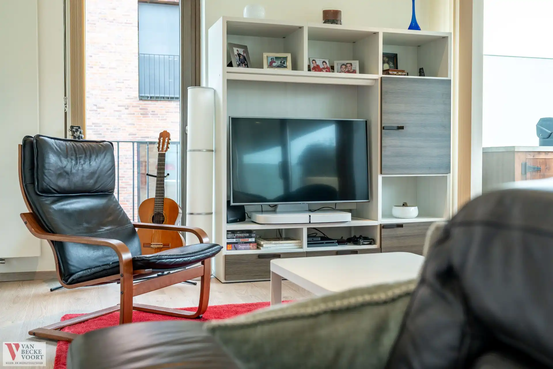 Gelijkvloers appartement op onevenaarbare locatie foto 6