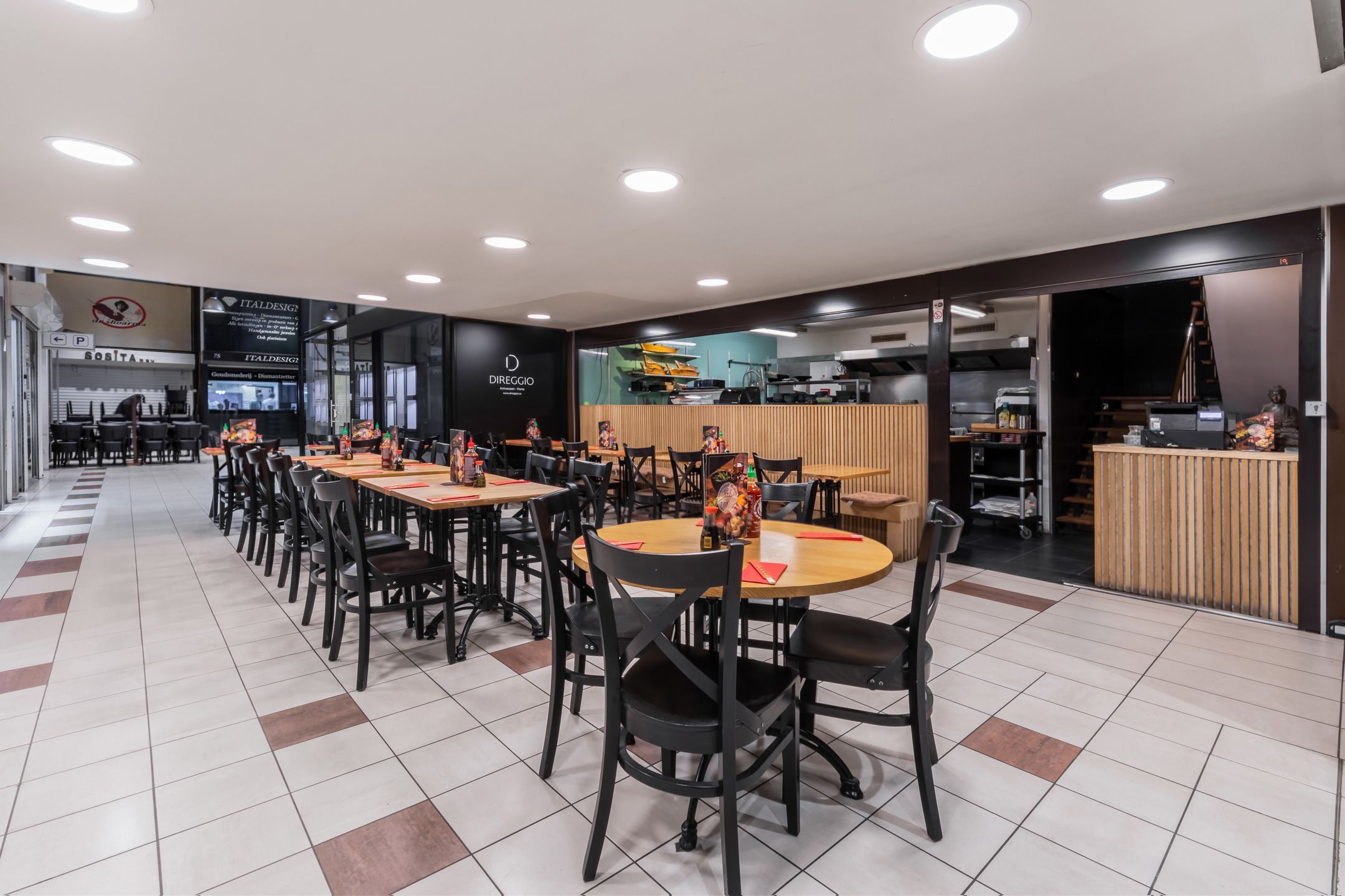 Top gelegen horecapand in de Empire Center Diamantwijk foto 6