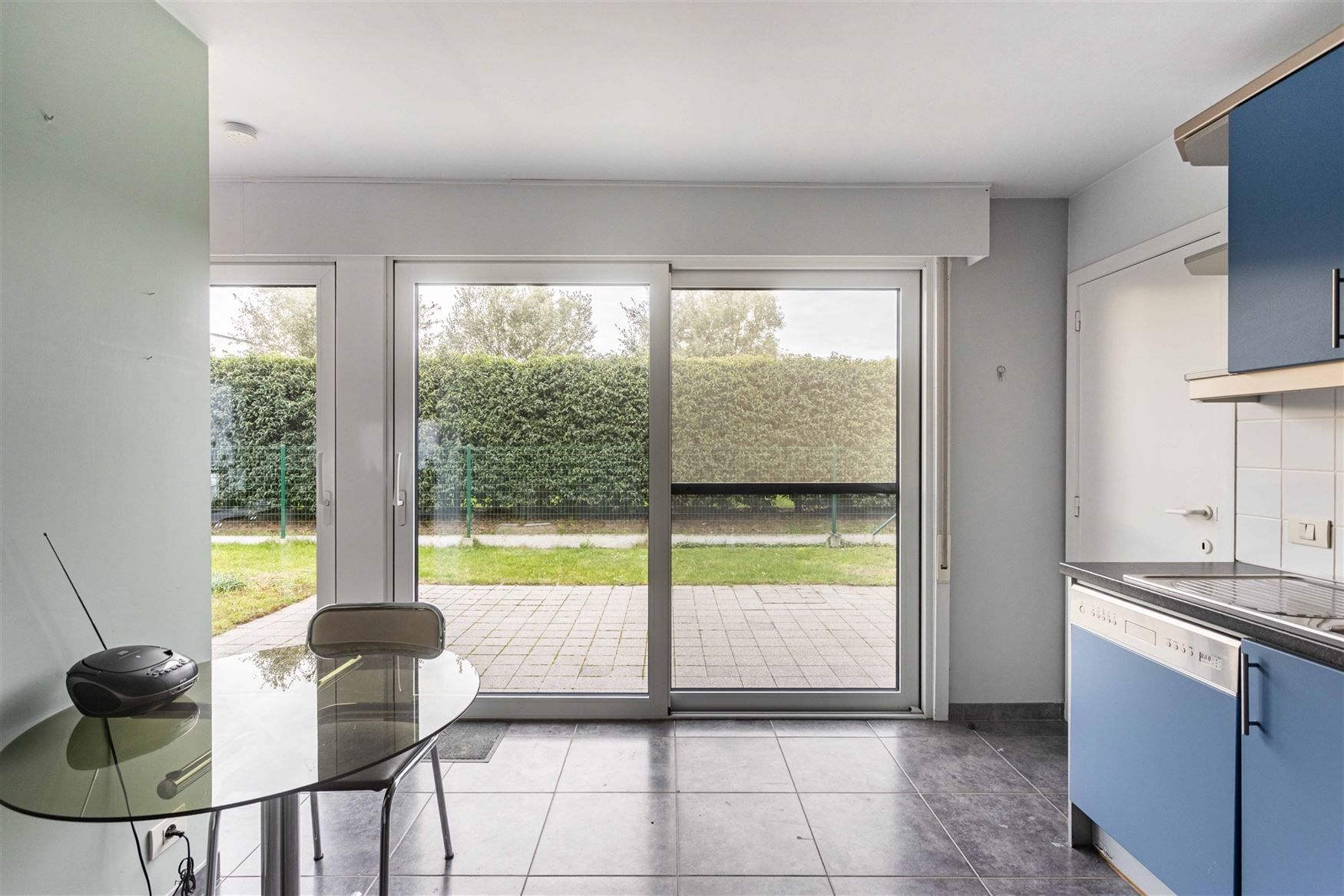 Ruime gezinswoning met zonnige tuin in Lievegem. foto 9