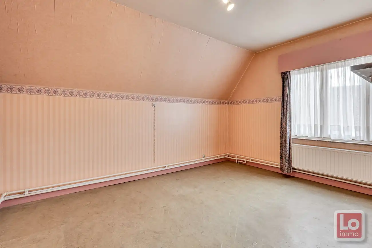 Charmante te renoveren woning met 3 slaapkamers in het rustige Desteldonk foto 15