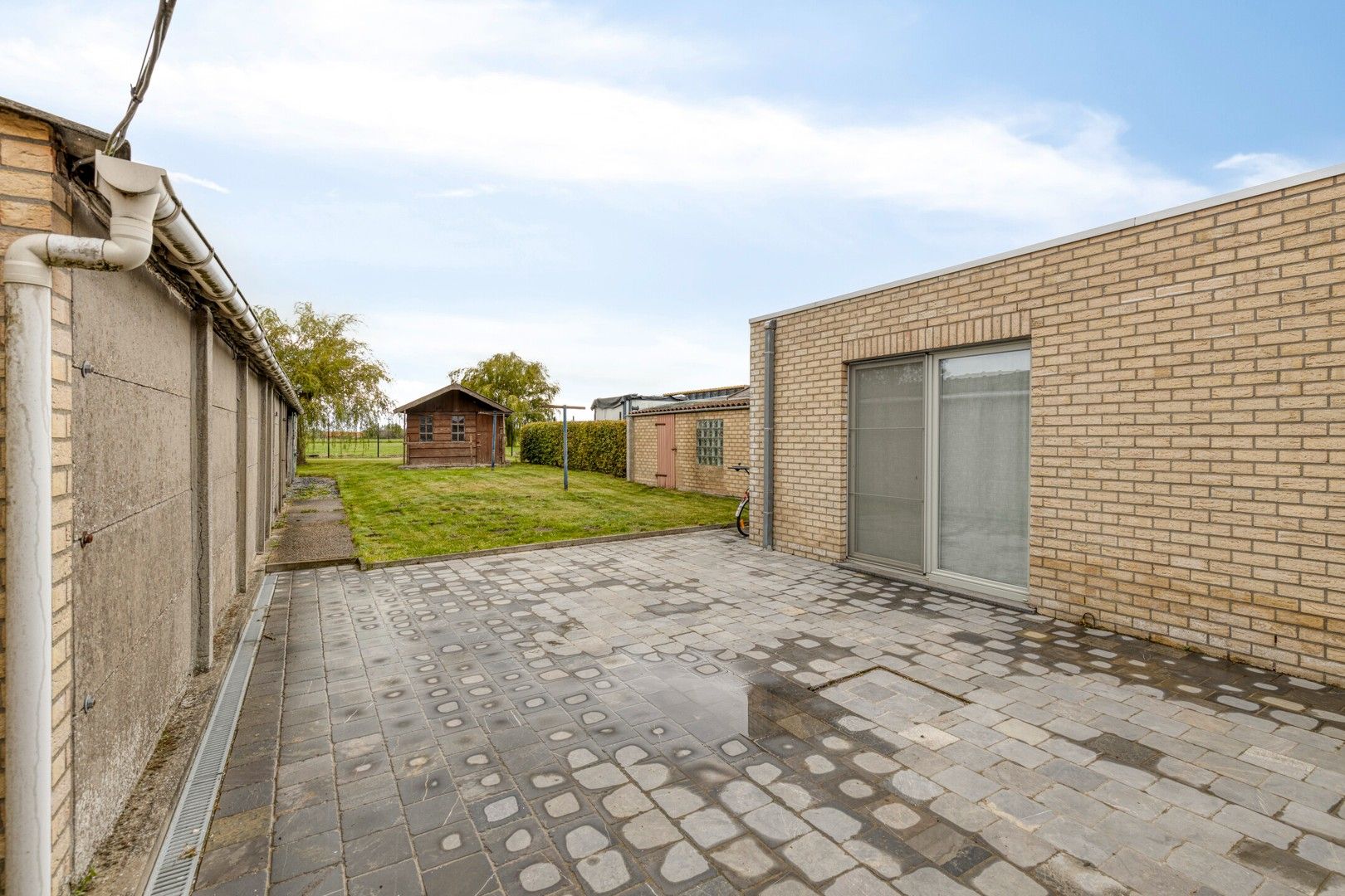 Te renoveren halfopen bebouwing met ruime garage en tuin op 691 m² foto 13