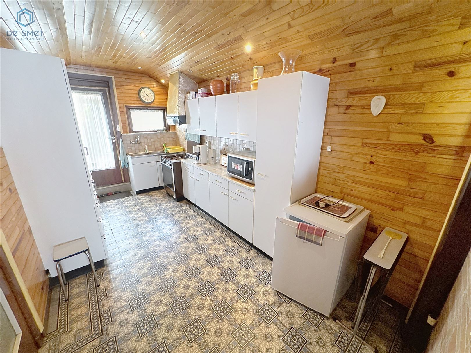 Opportuniteit! Te renoveren woning met 2 slaapkamers, garage én koertje aan de stadsrand van Geraardsbergen foto 7