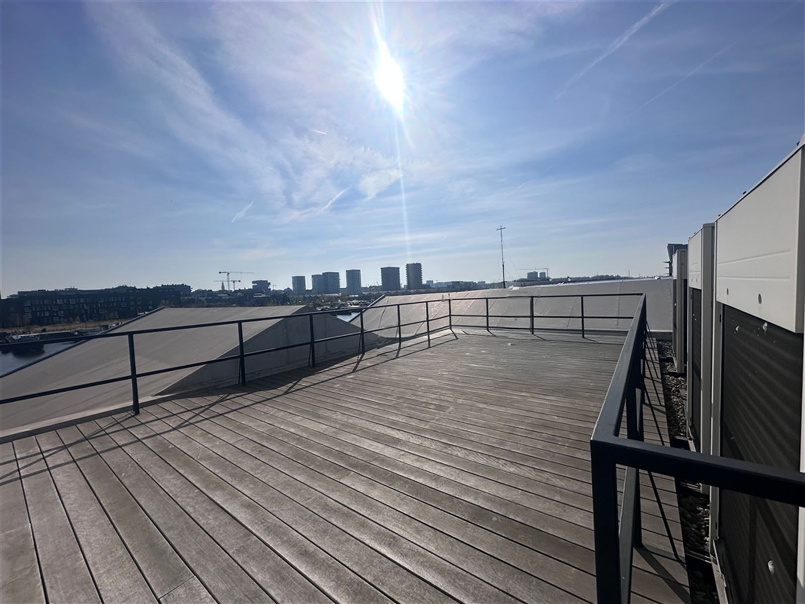 Mooi ingerichte kantoren nabij het Eilandje foto 3
