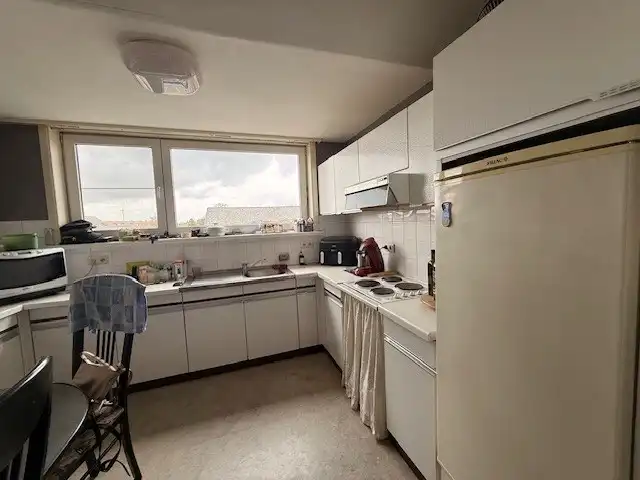 Appartement met 3 slaapkamers gelegen in het centrum van Neeroeteren. foto 3