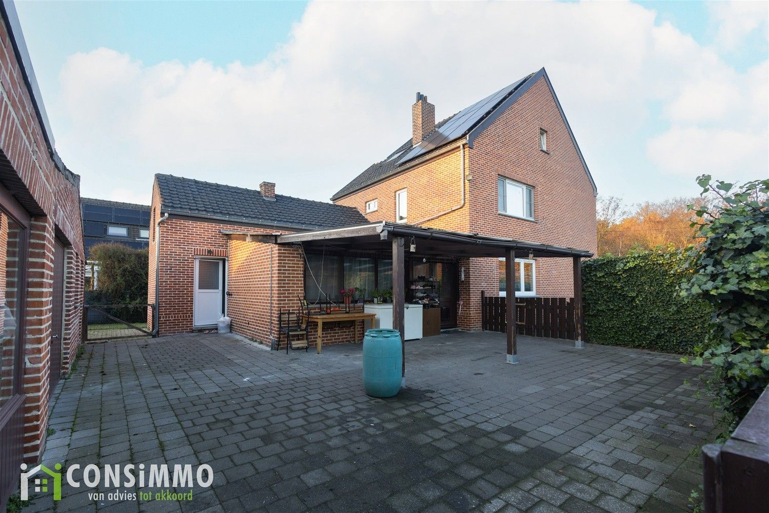 Ruime vrijstaande woning met 5 slaapkamers, loods en 50a perceel in Genk-Zuid foto 32