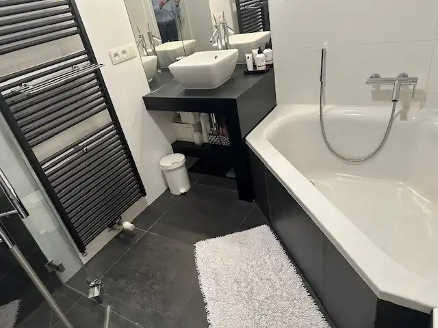 Prachtig instapklaar  2 - slpk appartement:   Open zicht op laan!  foto 9