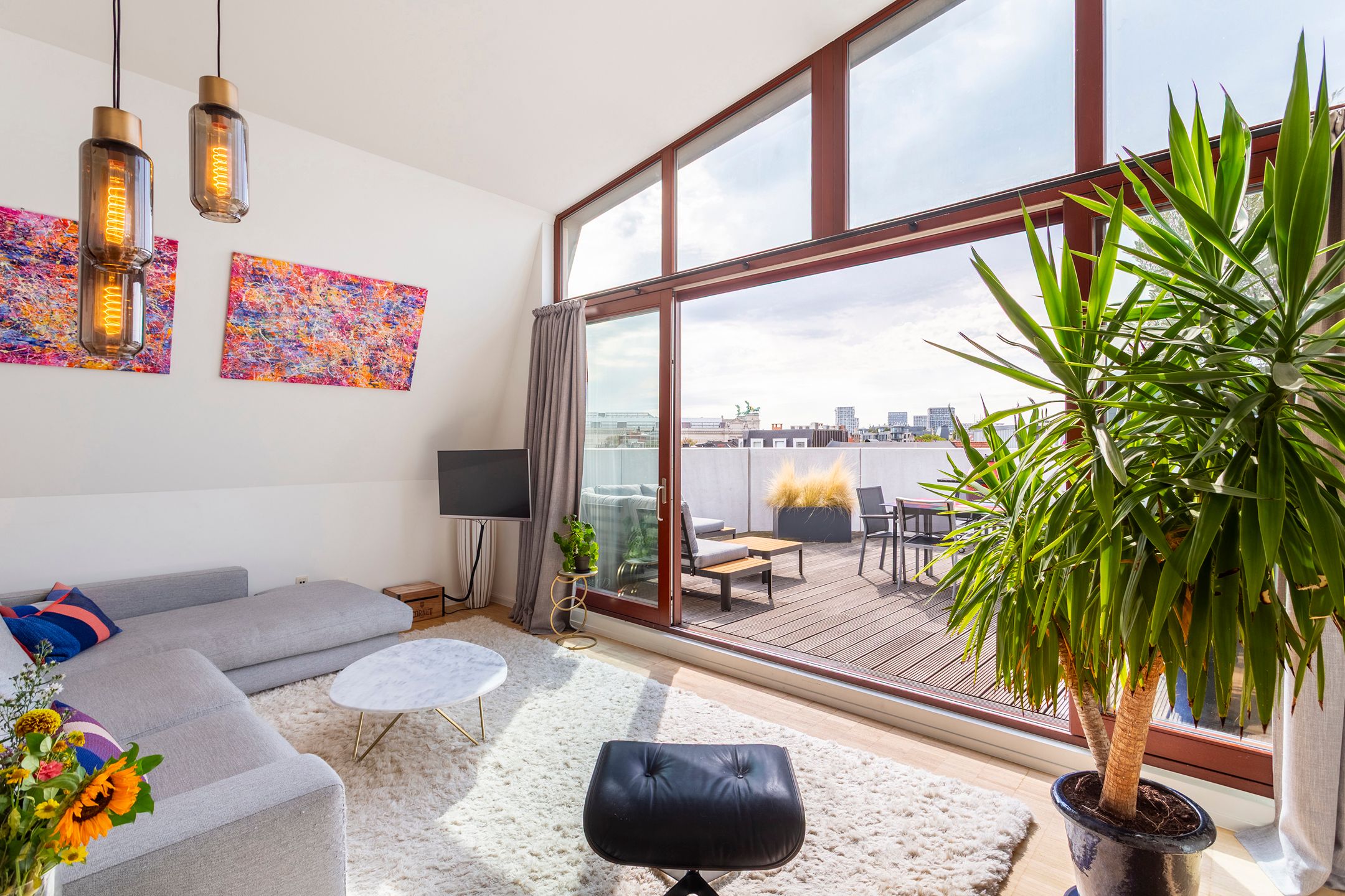 penthouse met riant dakterras aan de Marnixplaats foto {{pictureIndex}}