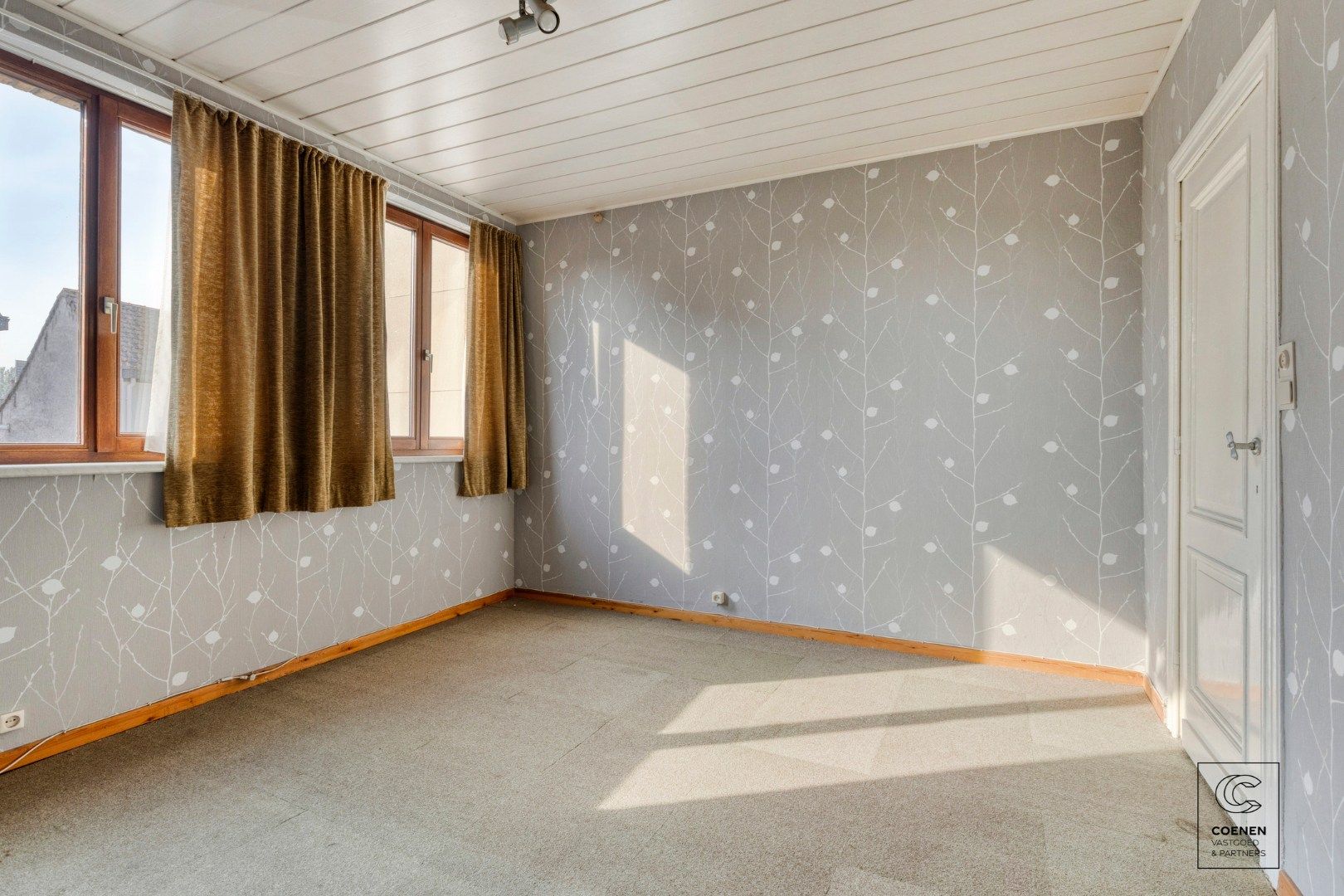 Te renoveren woning van 162 m² met 4 slaapkamers te Ekeren! foto 10