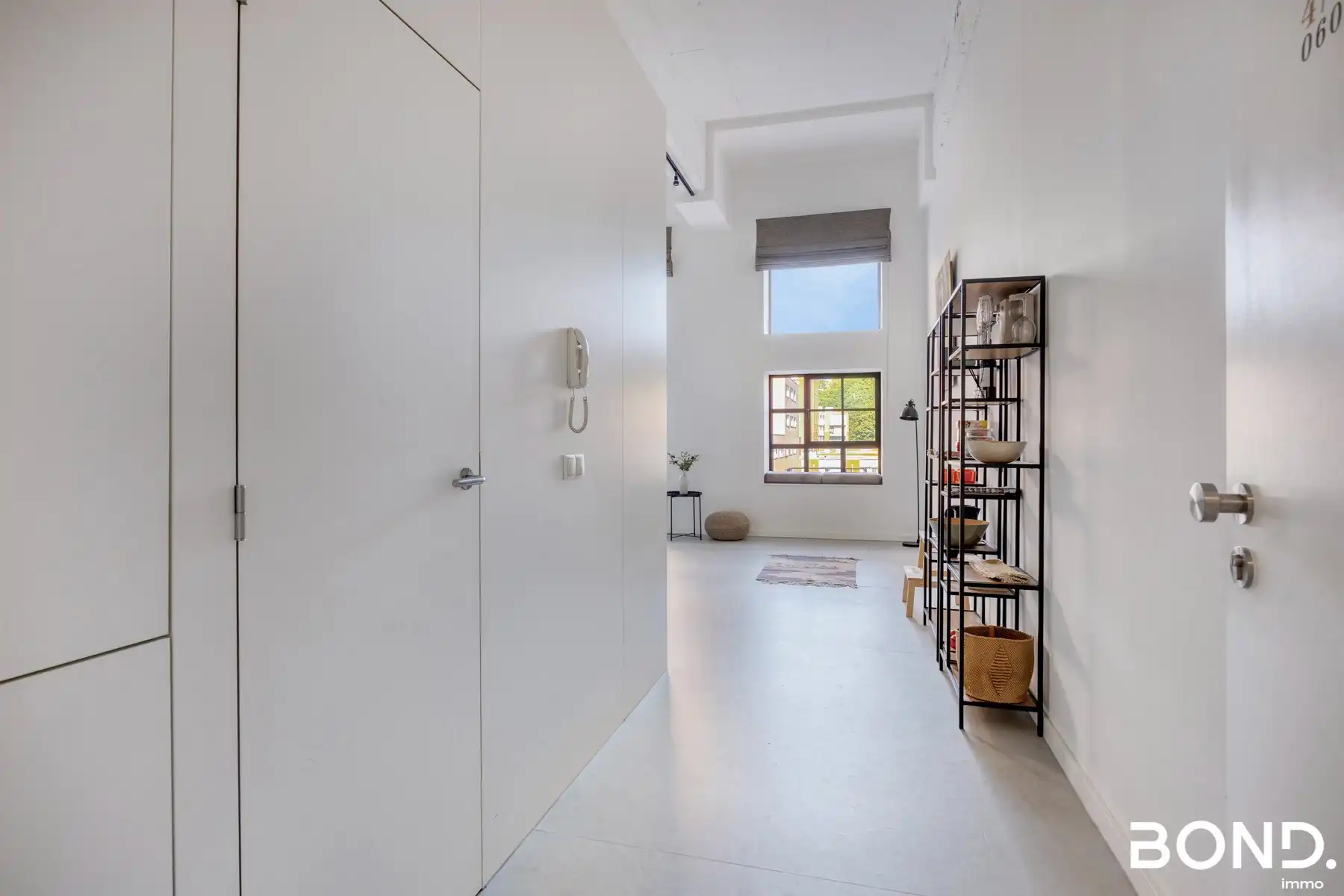 Studio met loftgevoel en parking aan de Vaartkom in Hungaria foto 3