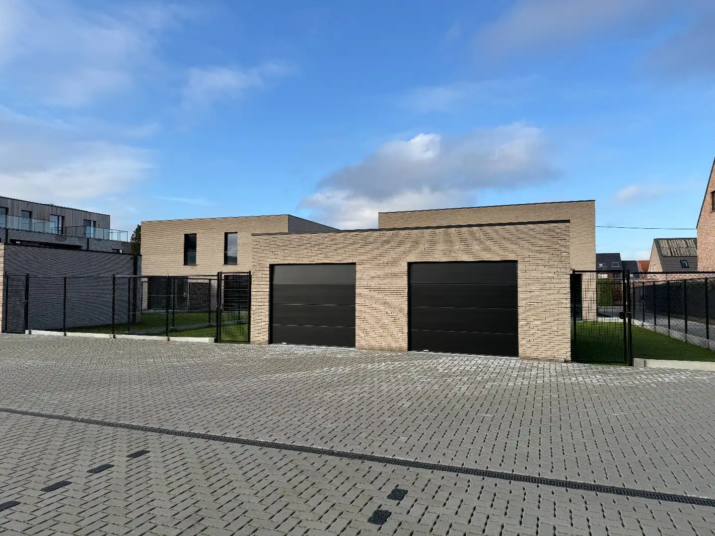 Instapklare nieuwbouw met 3 slpk en tuin foto 23