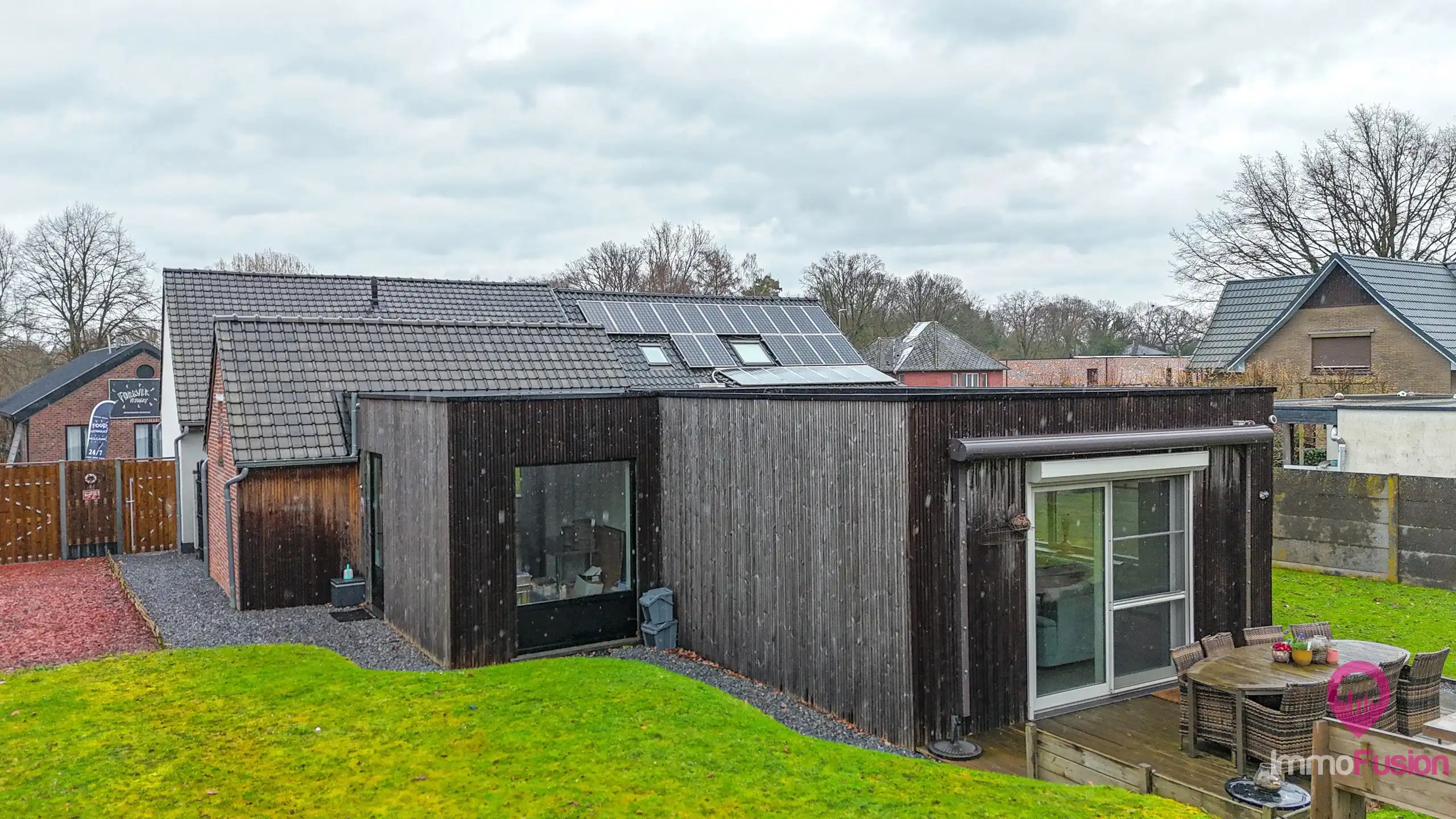 Gerenoveerde landelijk moderne woning op 21 are met 4 suites! foto 40