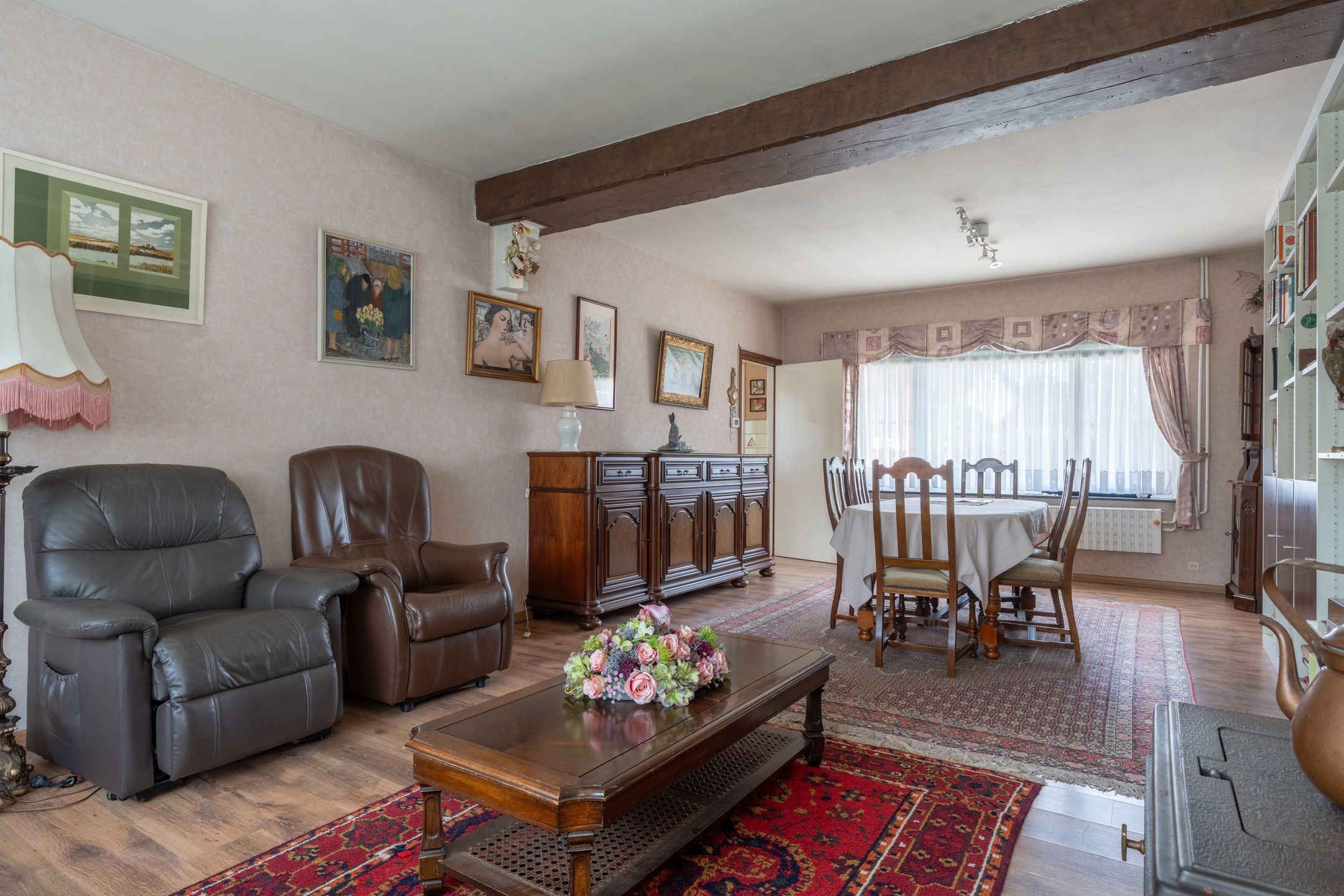Te renoveren charmante woning met 3 slpks op 614 m² foto 6