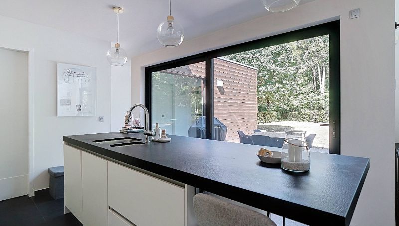 Moderne villa van 230m² op 14a08ca met openluchtzwembad foto 9