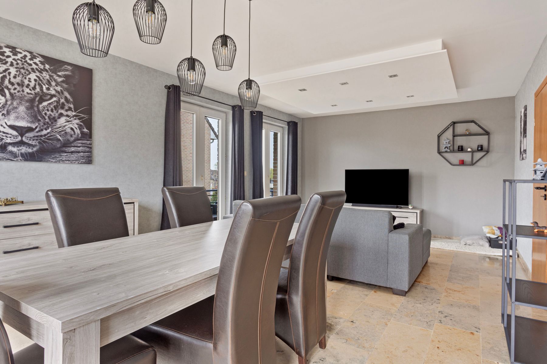 Centraal gelegen, gemoderniseerd appartement in Oedelem foto 5