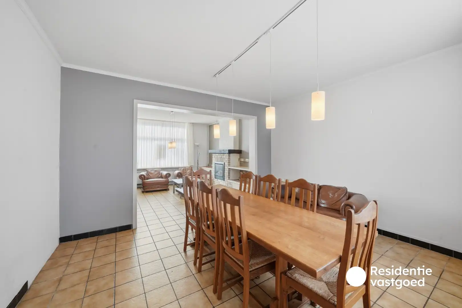 Ruime gezinswoning met 4 slaapkamers, tuin en zonnepanelen in Zandvoorde foto 8