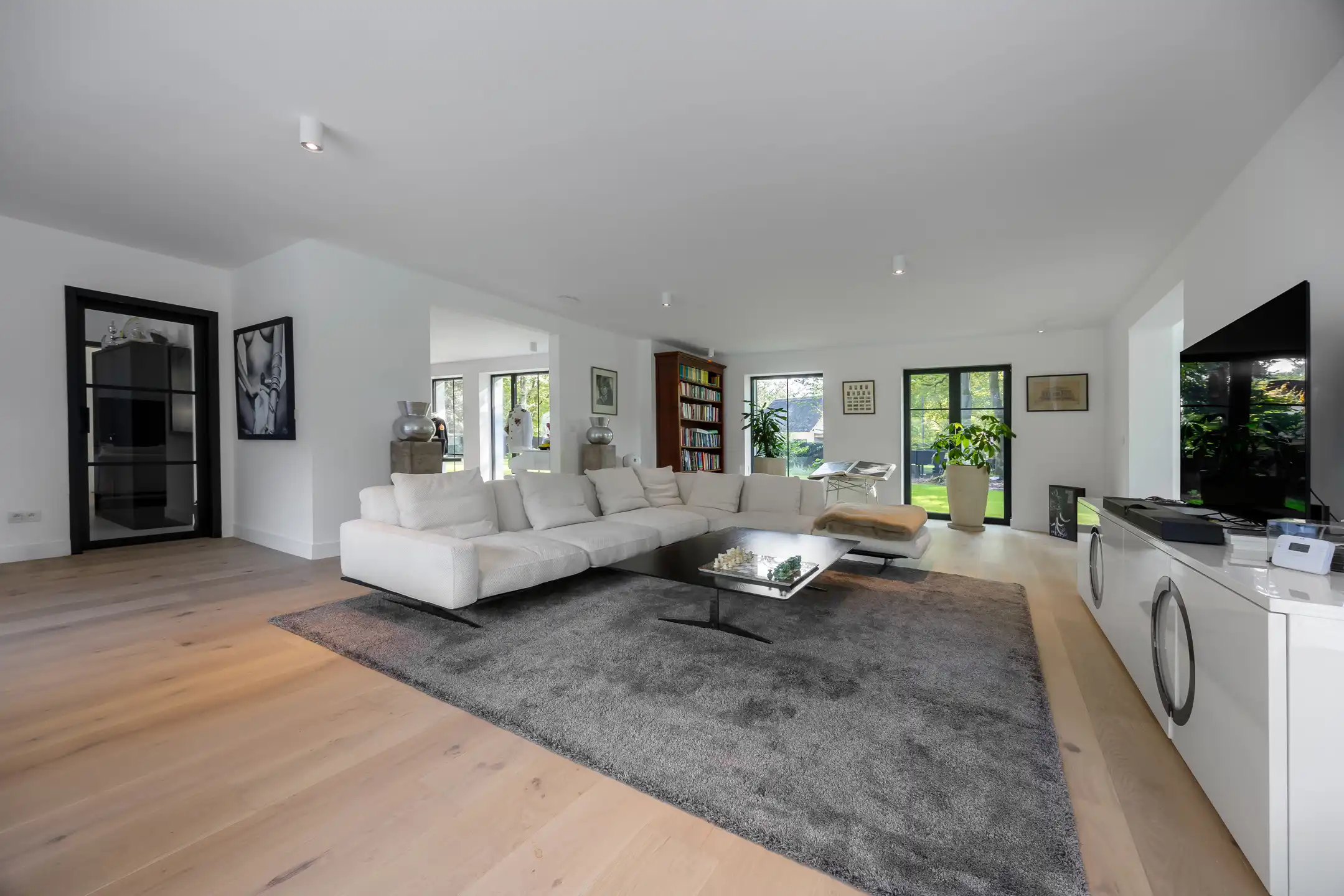 Luxe gerenoveerde villa (EPC A) op riant hoekperceel foto 10