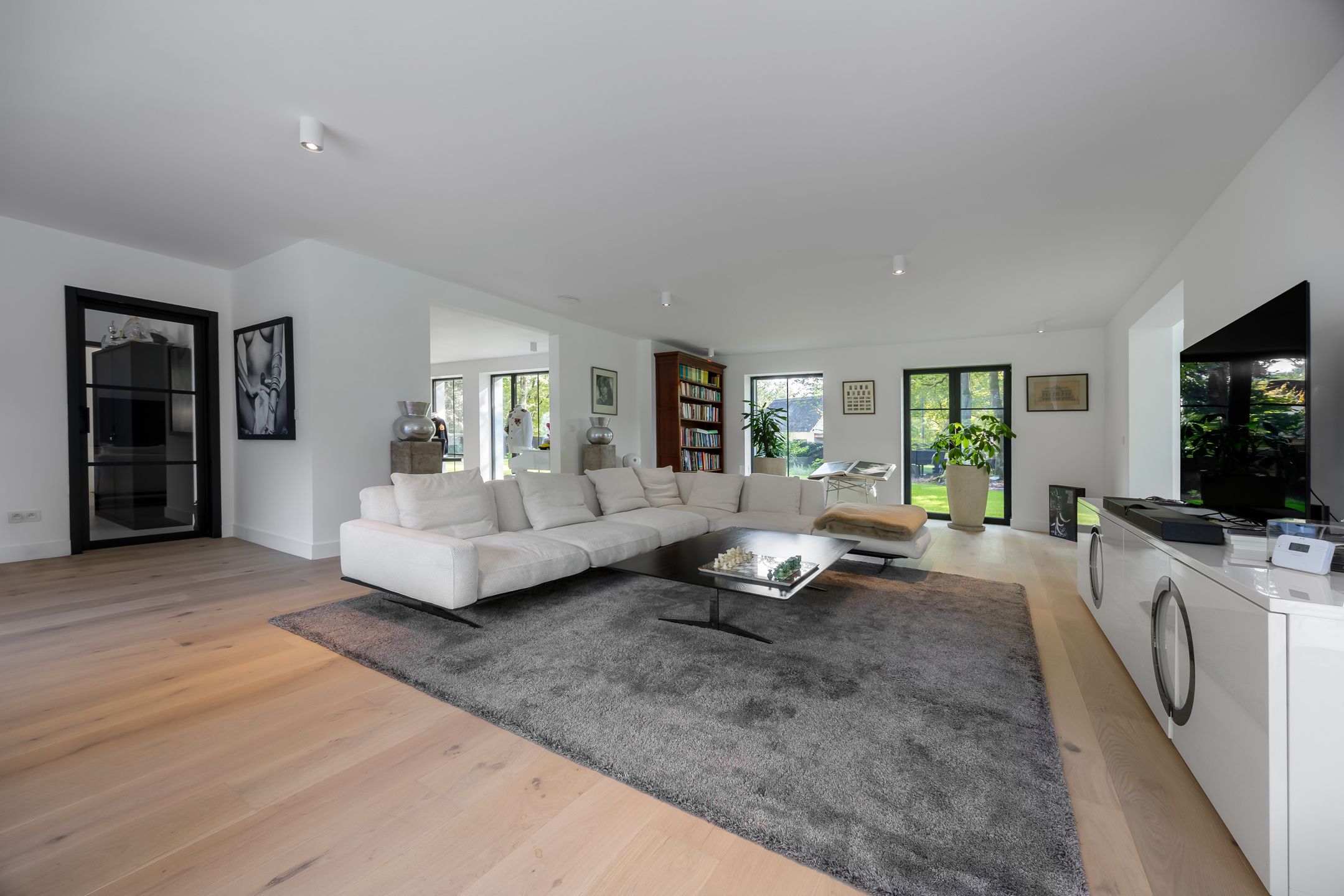 Luxe gerenoveerde villa (EPC A) op riant hoekperceel foto 10