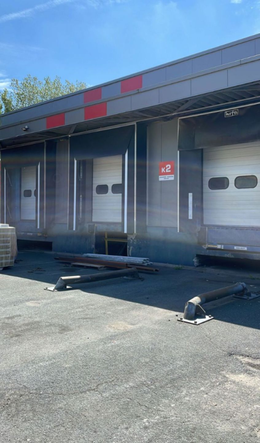 Logistieke ruimte met laadkades te huur te Beersel foto 2