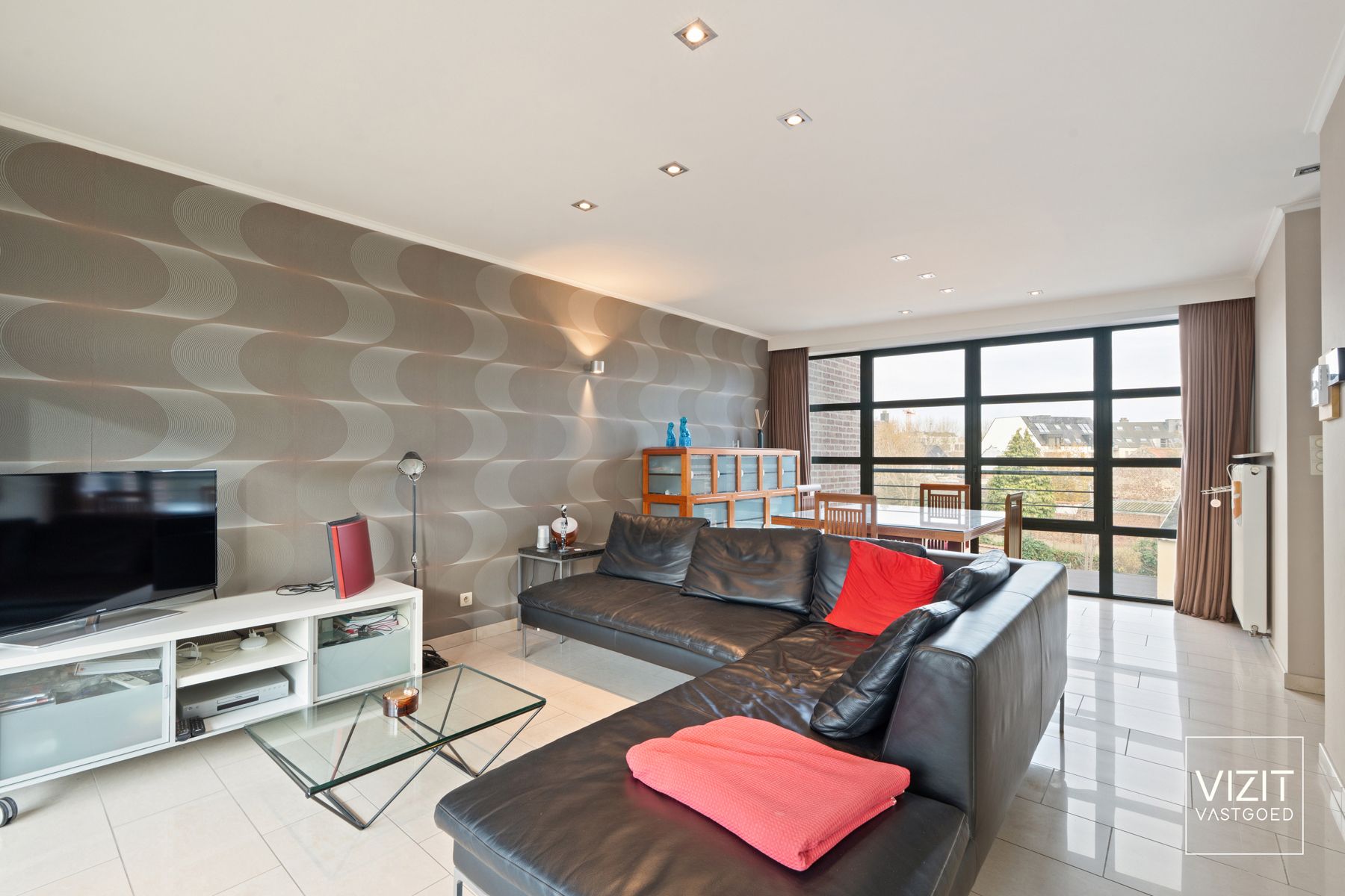 Appartement met twee slaapkamers en garage foto 3