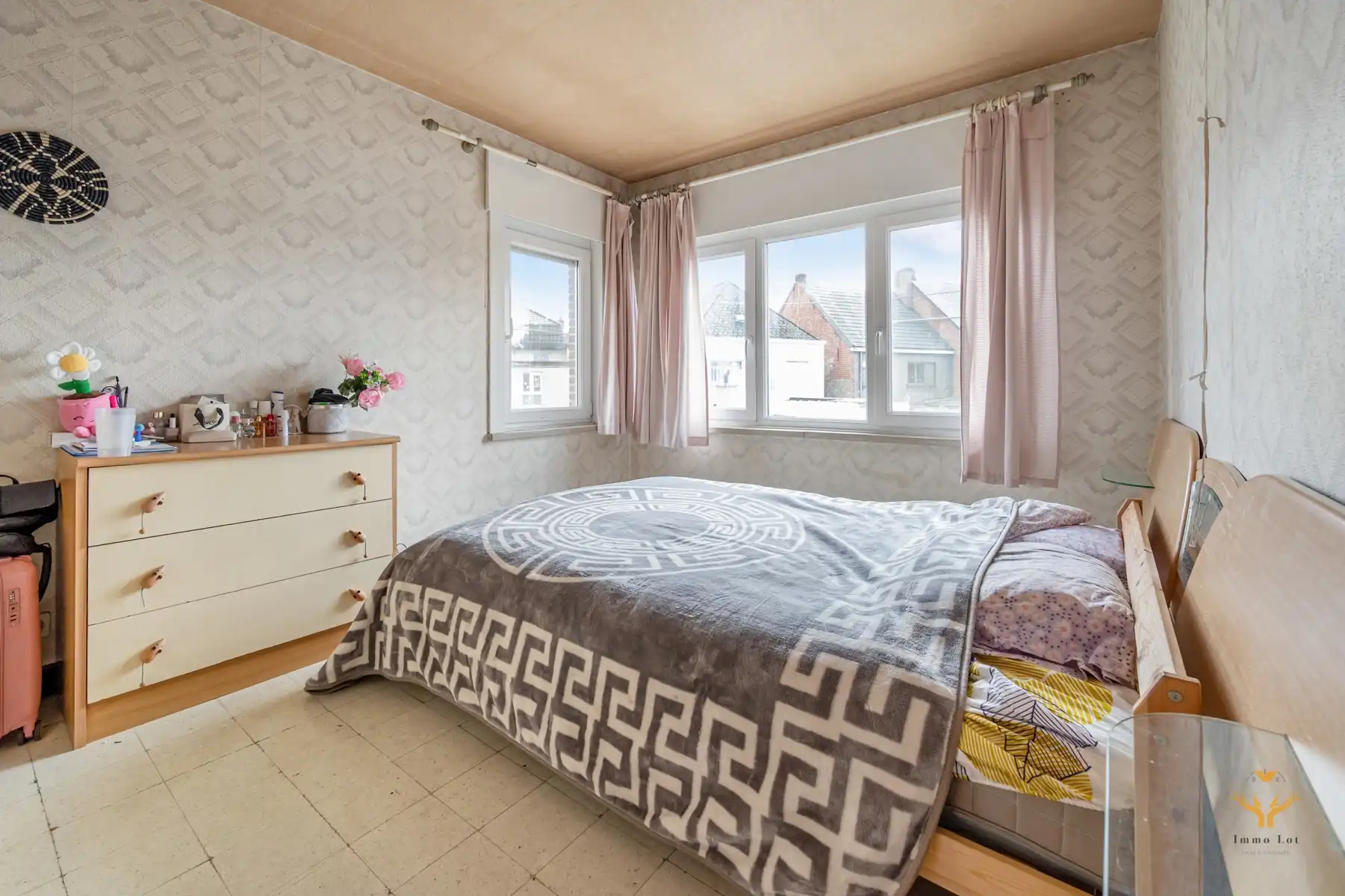 Ruime vrijstaande woning met 5 slaapkamers foto 8