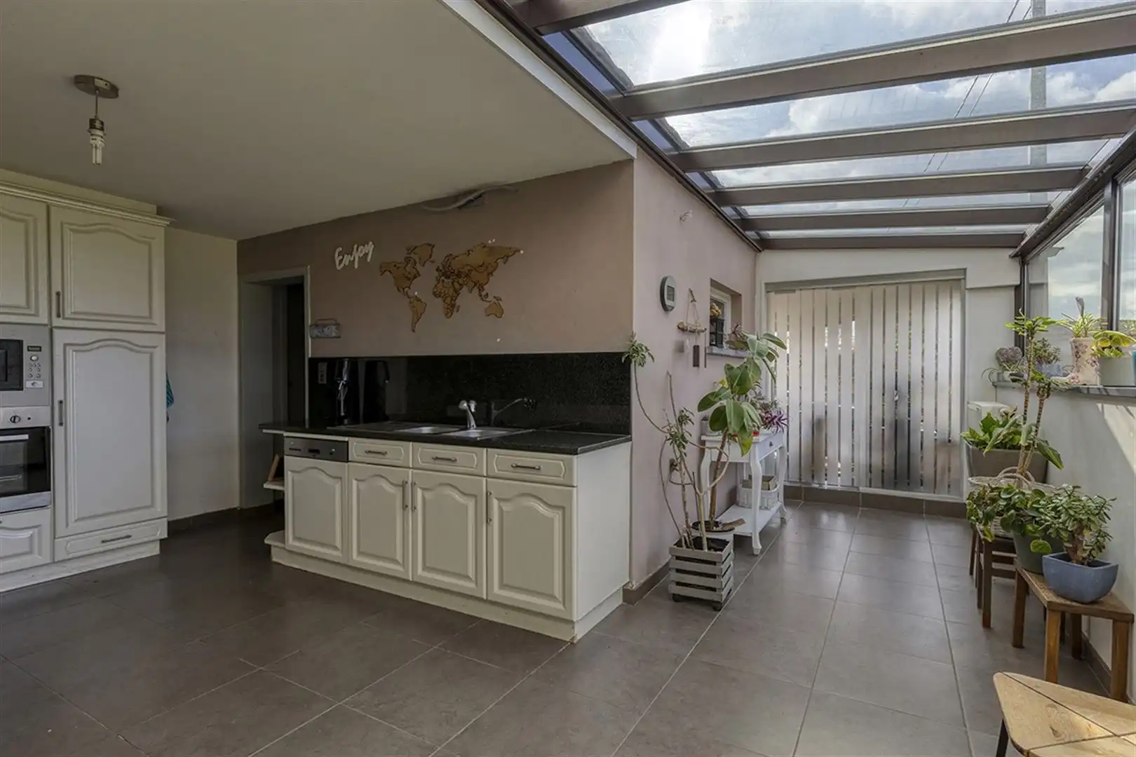 GEZINSWOINING OP TOPLOCATIE !!! foto 9