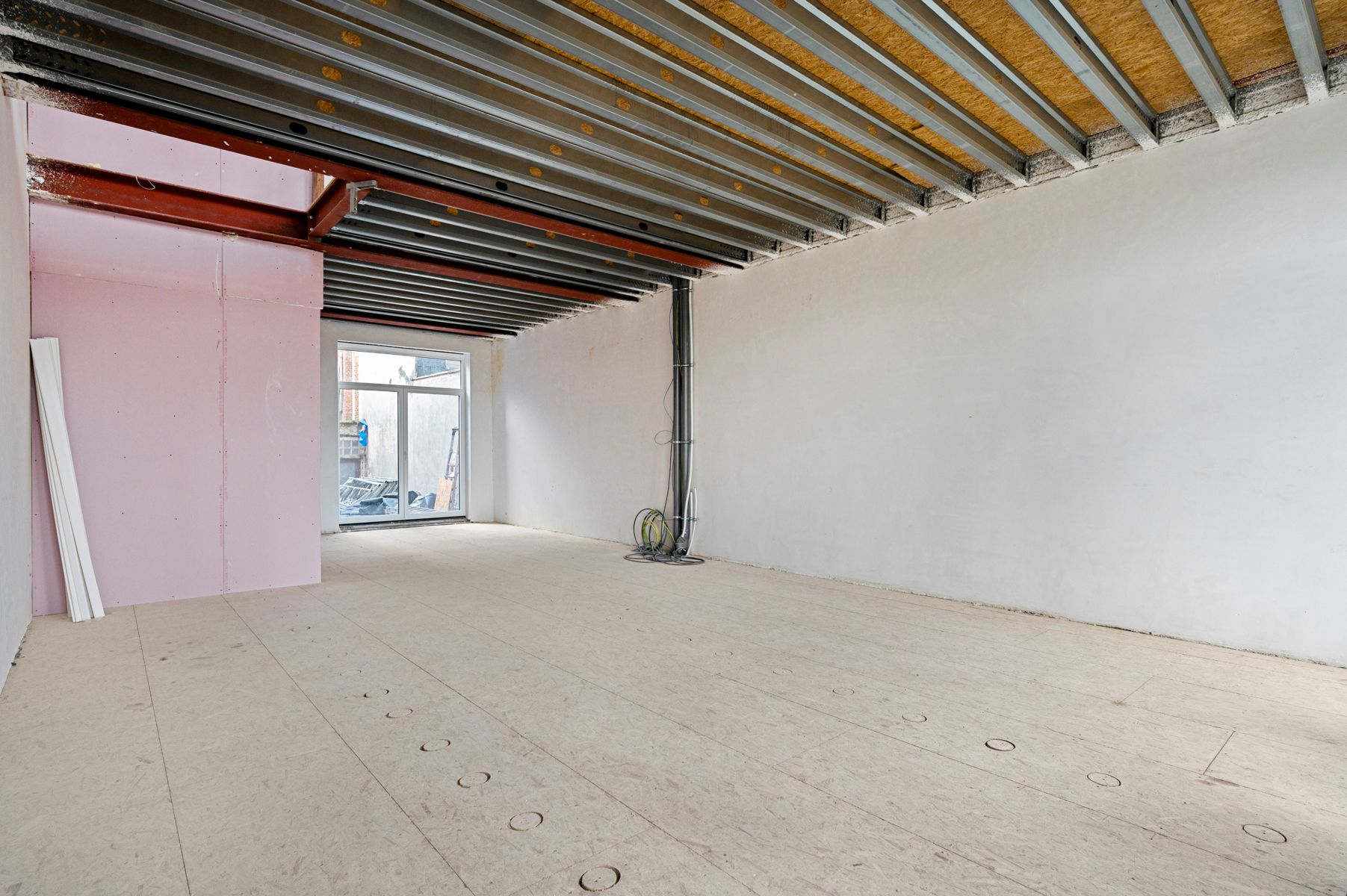 Ruim casco duplex appartement met terras op Vetten Osplein foto 8