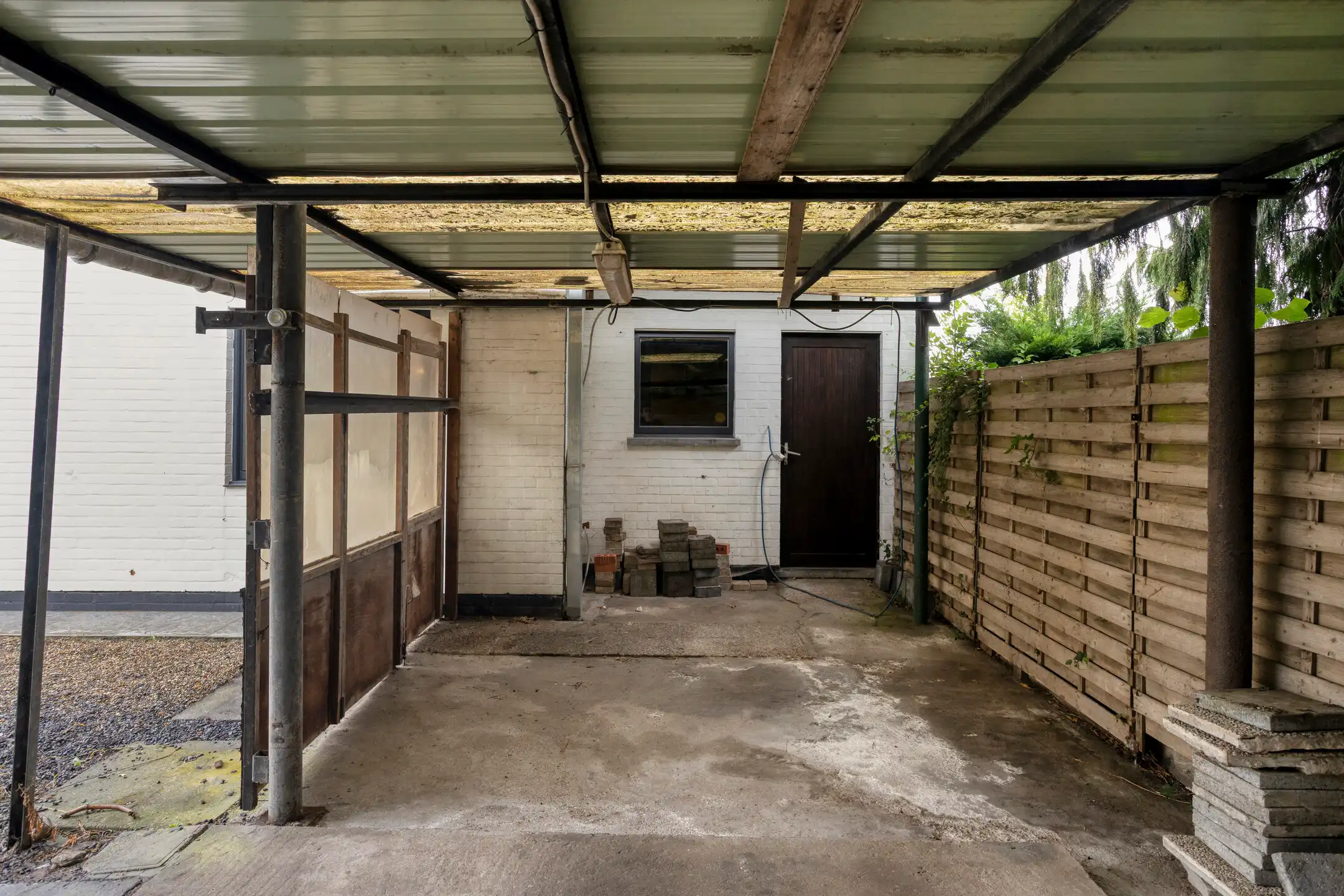 Open bebouwing met twee garages en ruime zolder foto 26