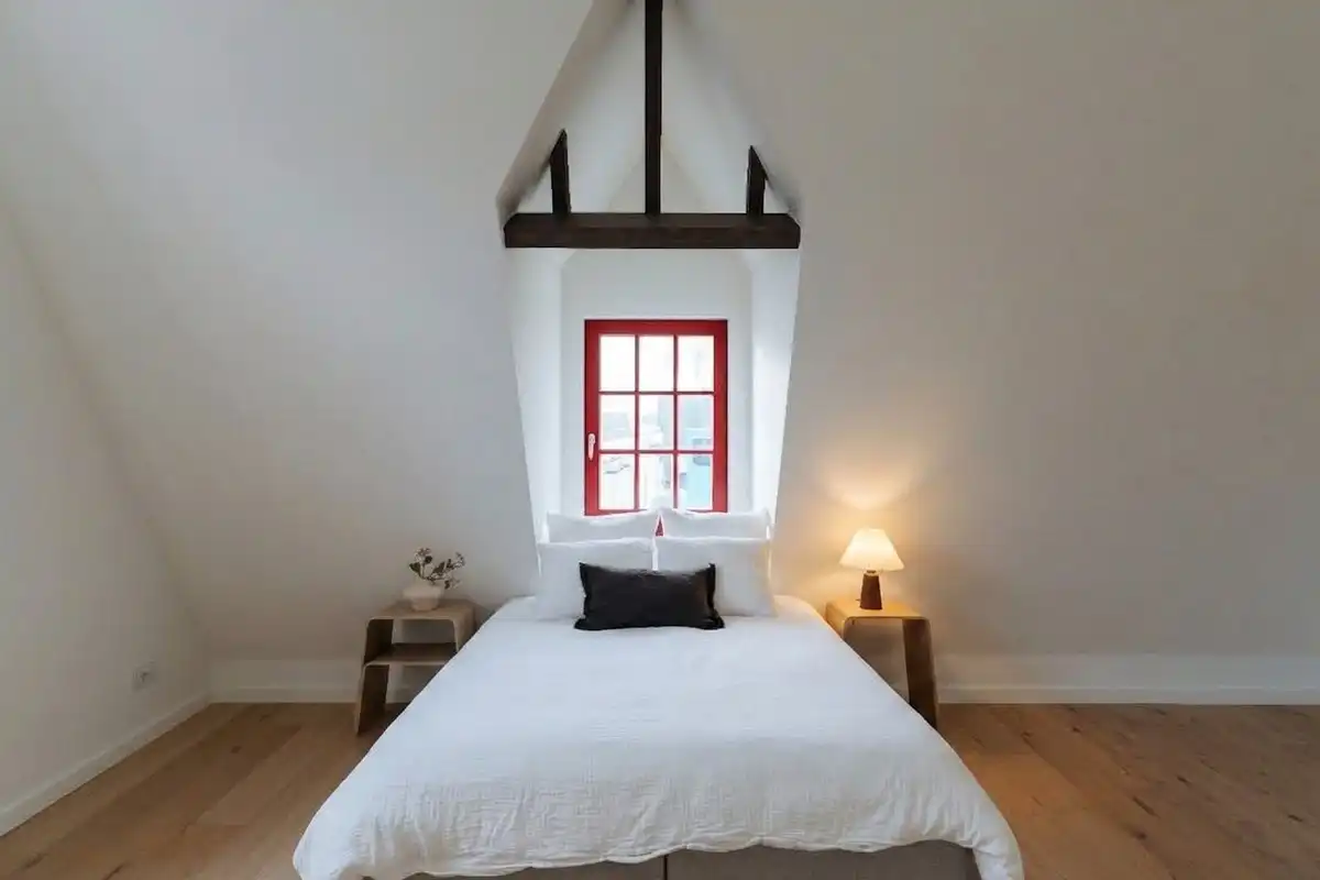 Sfeervol wonen te Brugge in een historisch gebouw foto 6