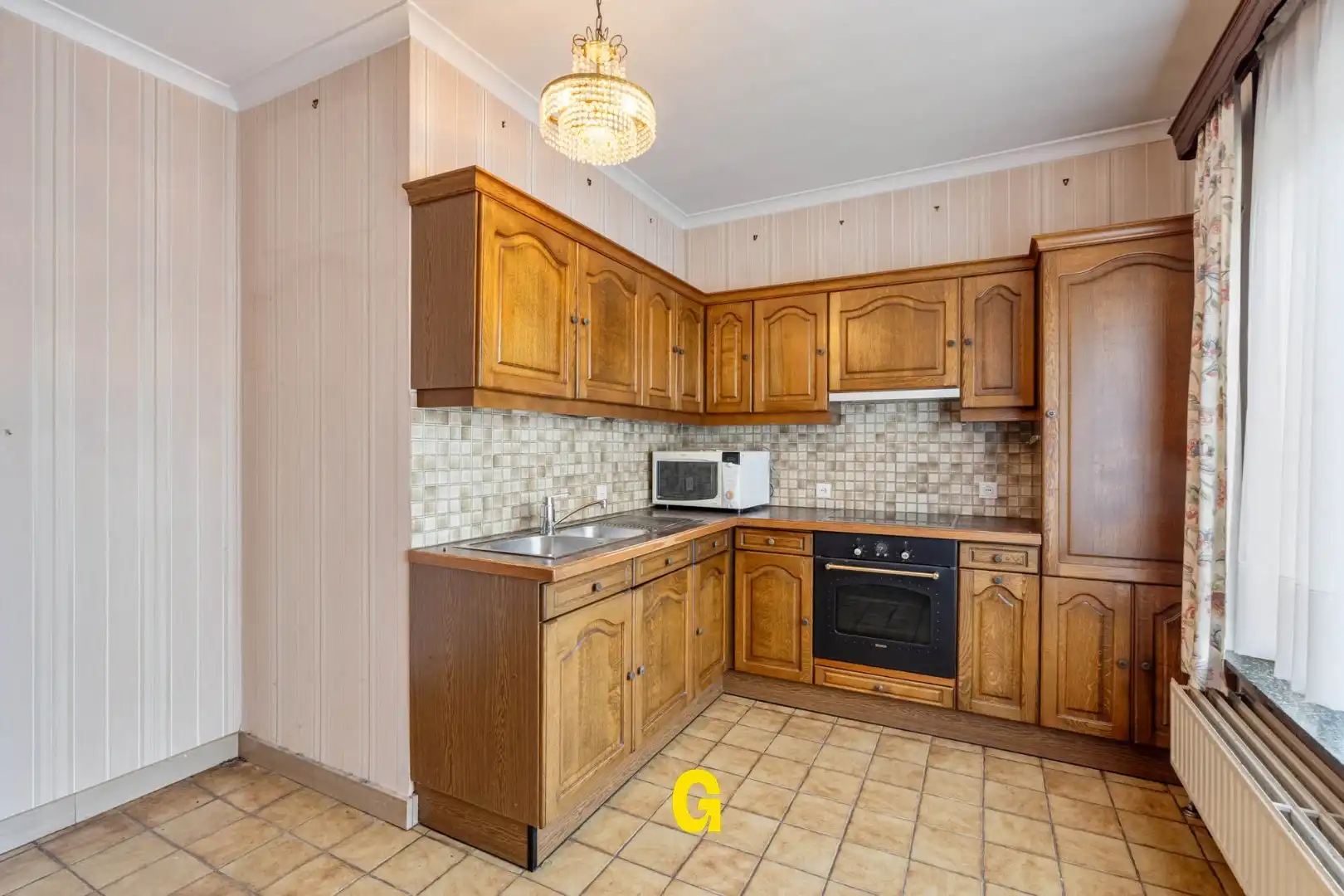 Ruime te renoveren vrijstaande woning op een perceel van 12a 64ca, vlak bij het centrum van Hoeselt - label D foto 11