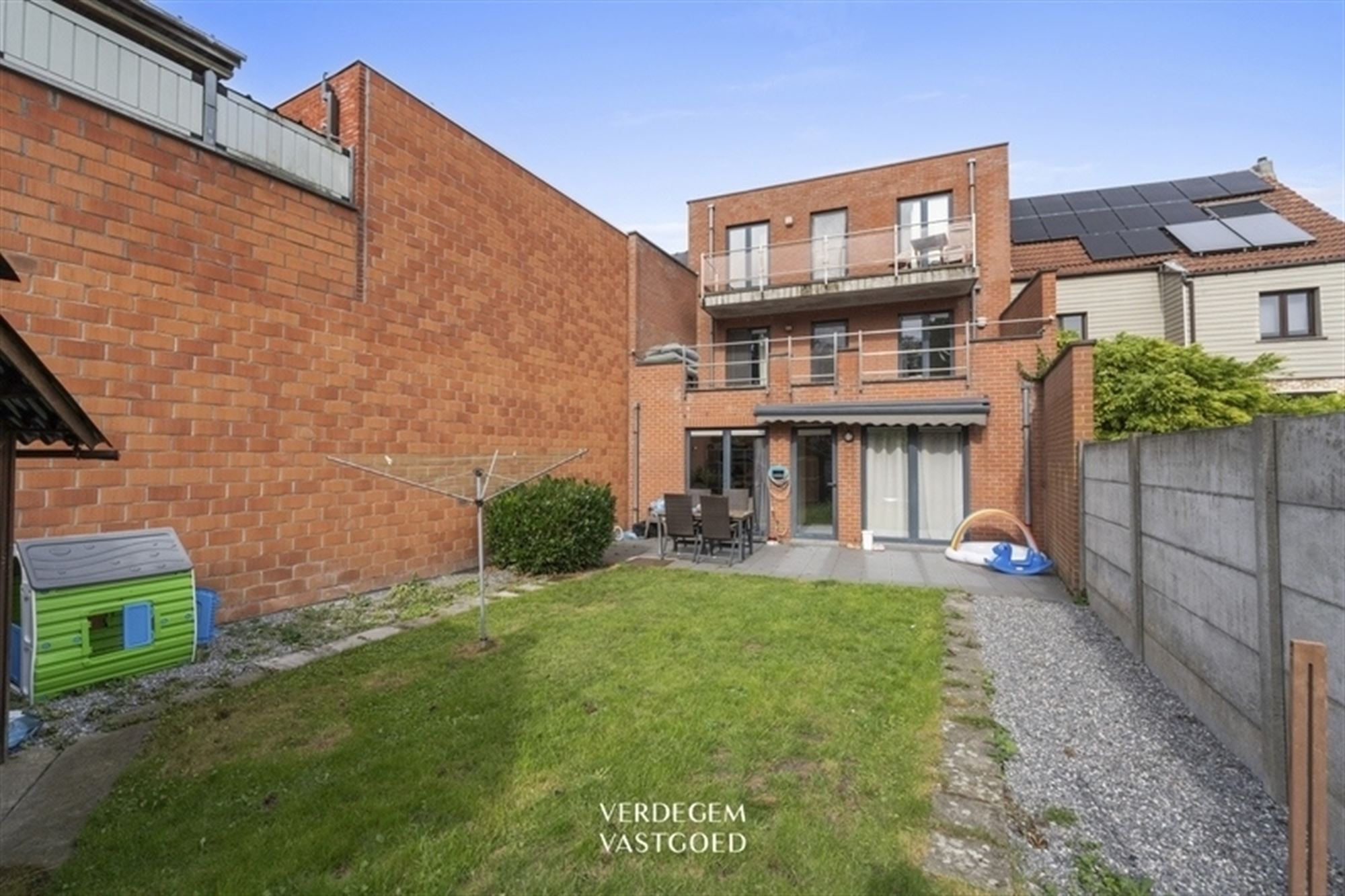 Gelijkvloers appartement met 2 slaapkamers en zonnige tuin foto 12