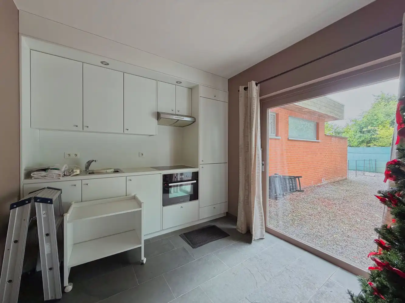 Exclusieve handelswoning (267m²) met goedgekeurde functiewijziging naar ruime gezinswoning foto 14