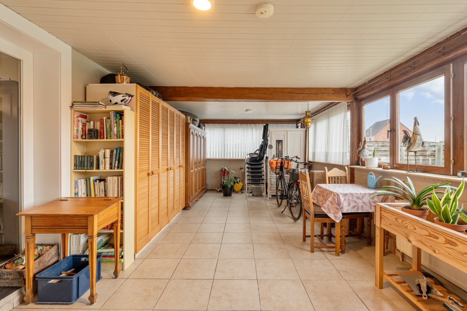 Vrijstaande gezinswoning, gebouwd in 1993 op een perceel van 5a74ca, gunstige ligging vlakbij het centrum. foto 11