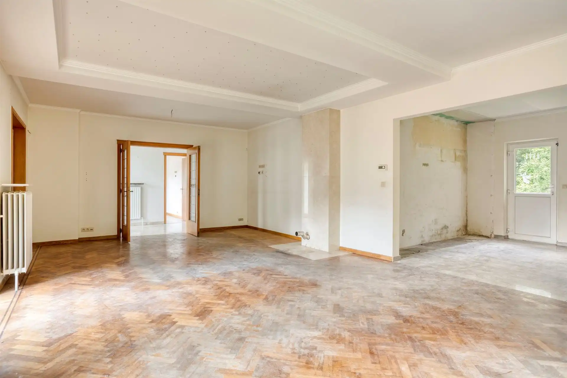 Klassieke villa met enorm potentieel in rustige wijk foto 9