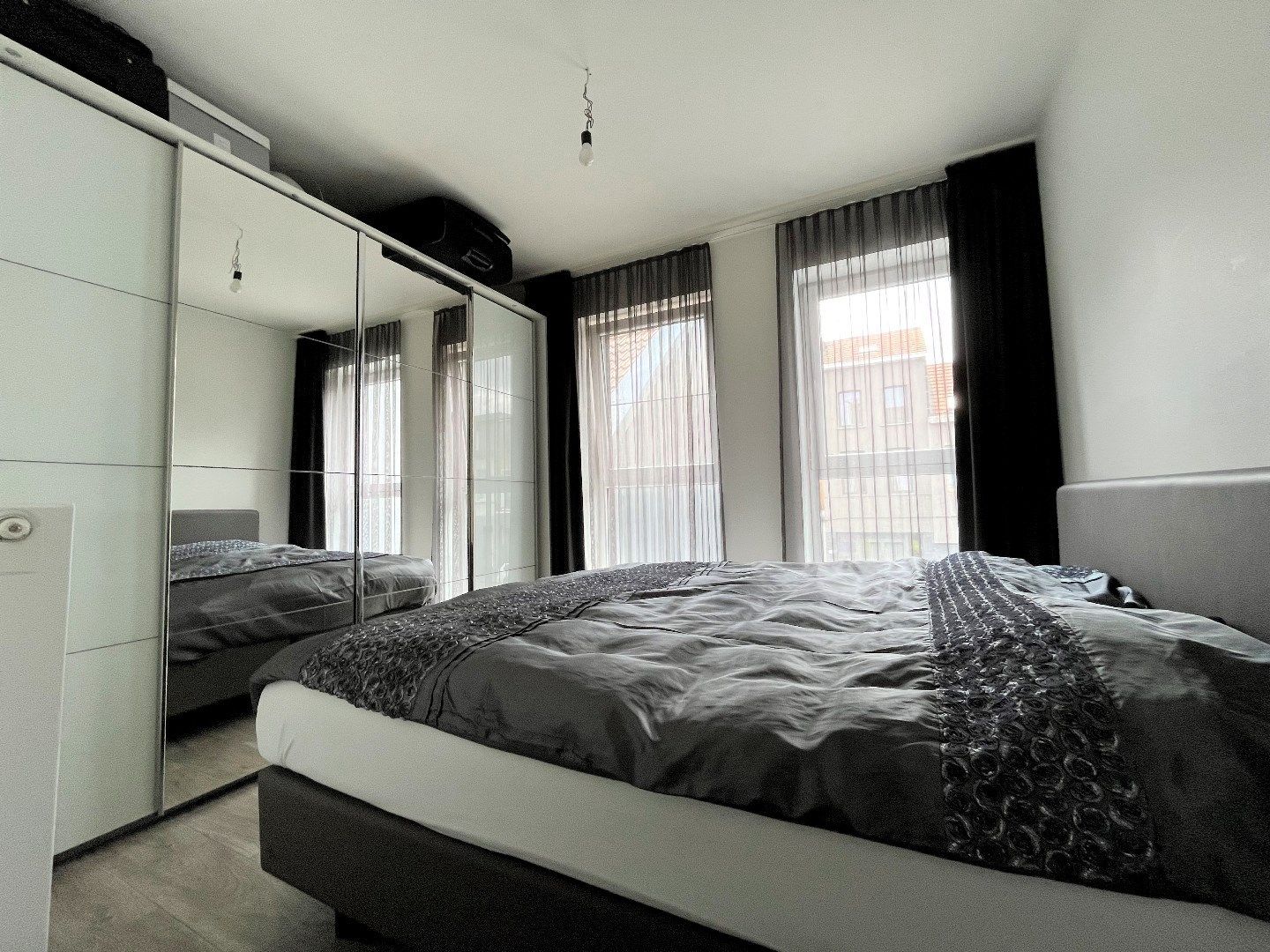 Comfortabel appartement met terras en garage foto 9