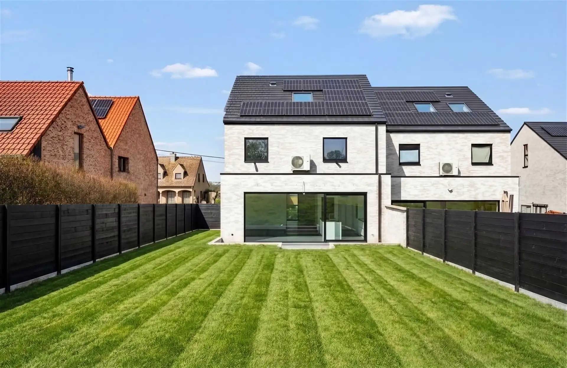 Zeer ruime woning met 4 slpks en tuin foto 29