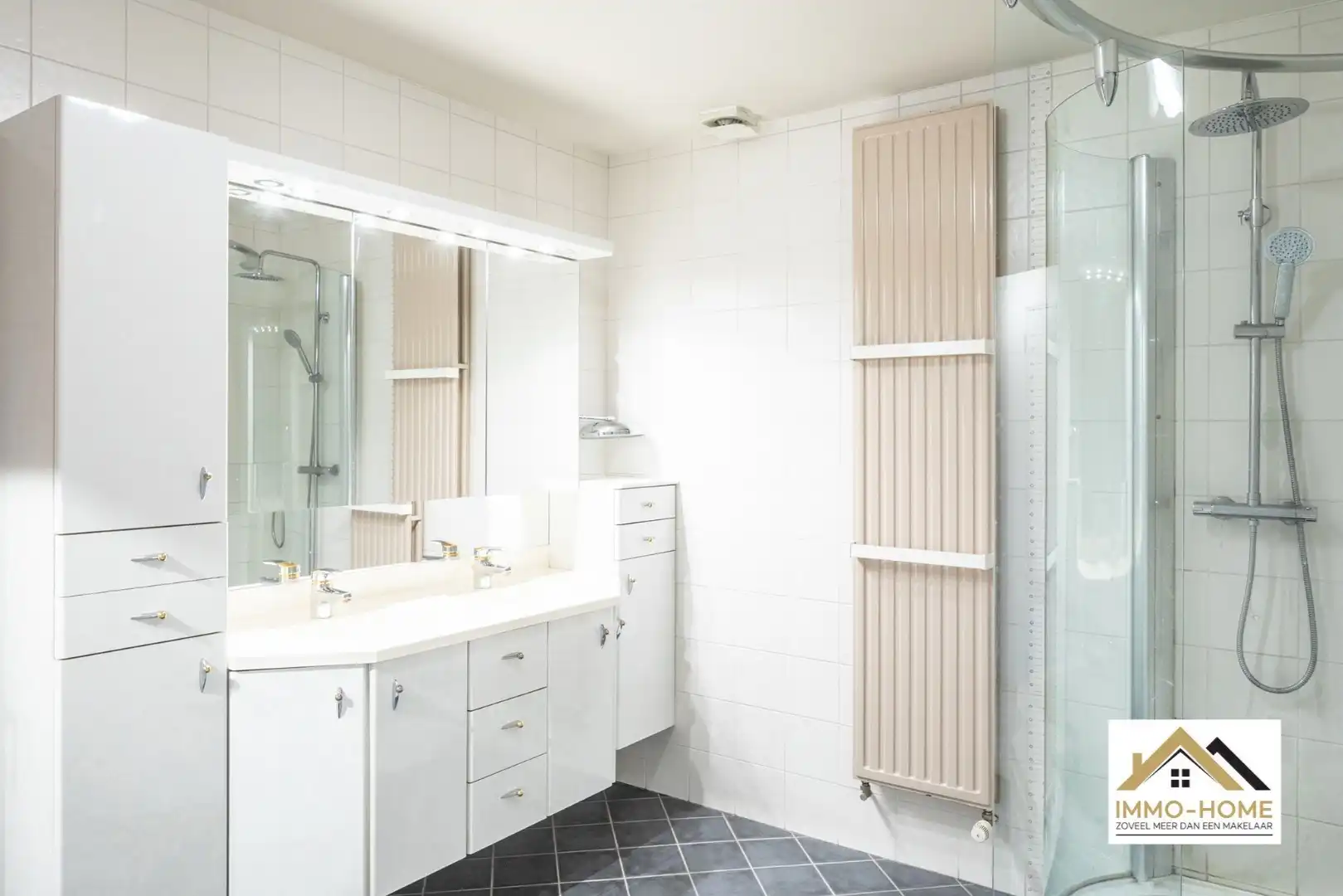 Lichtrijk instapklaar appartement op topligging Lokeren foto 16