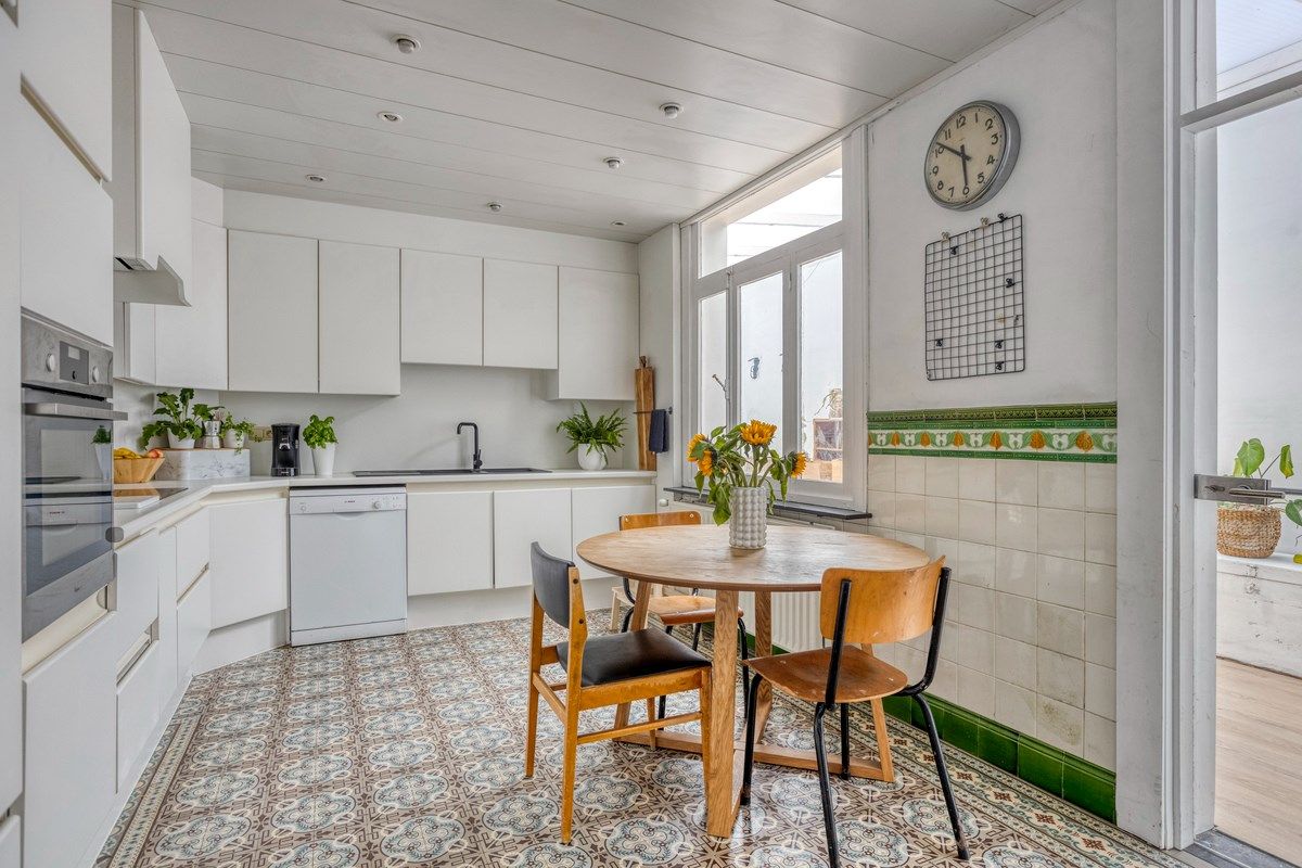 Authentieke rijwoning met 4 slaapkamers! foto 7