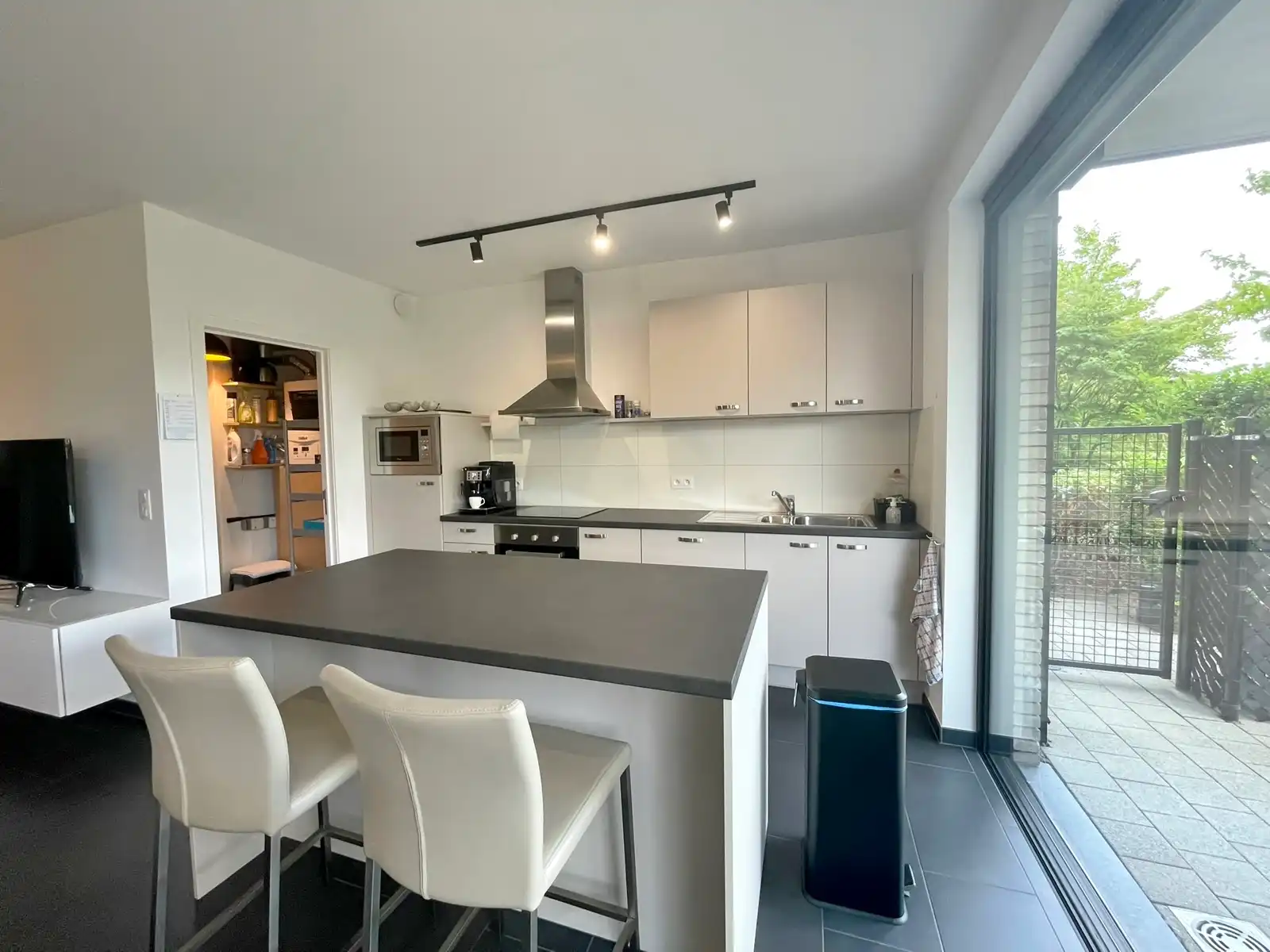 Appartement te huur foto 13