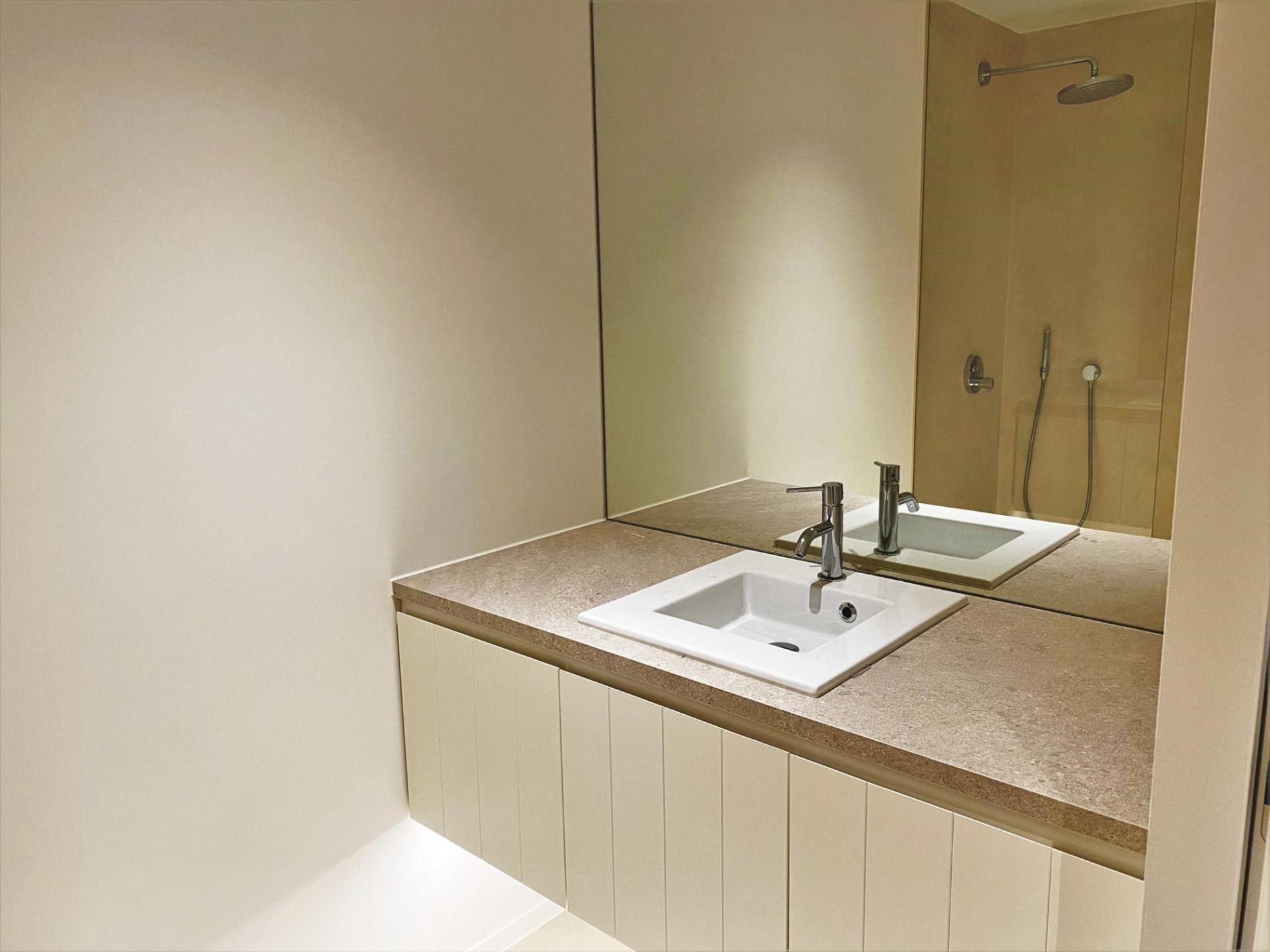 Schitterend appartement (150 m²) met 2 slaapkamers, terras (30 m²) in Brugge centrum foto 24