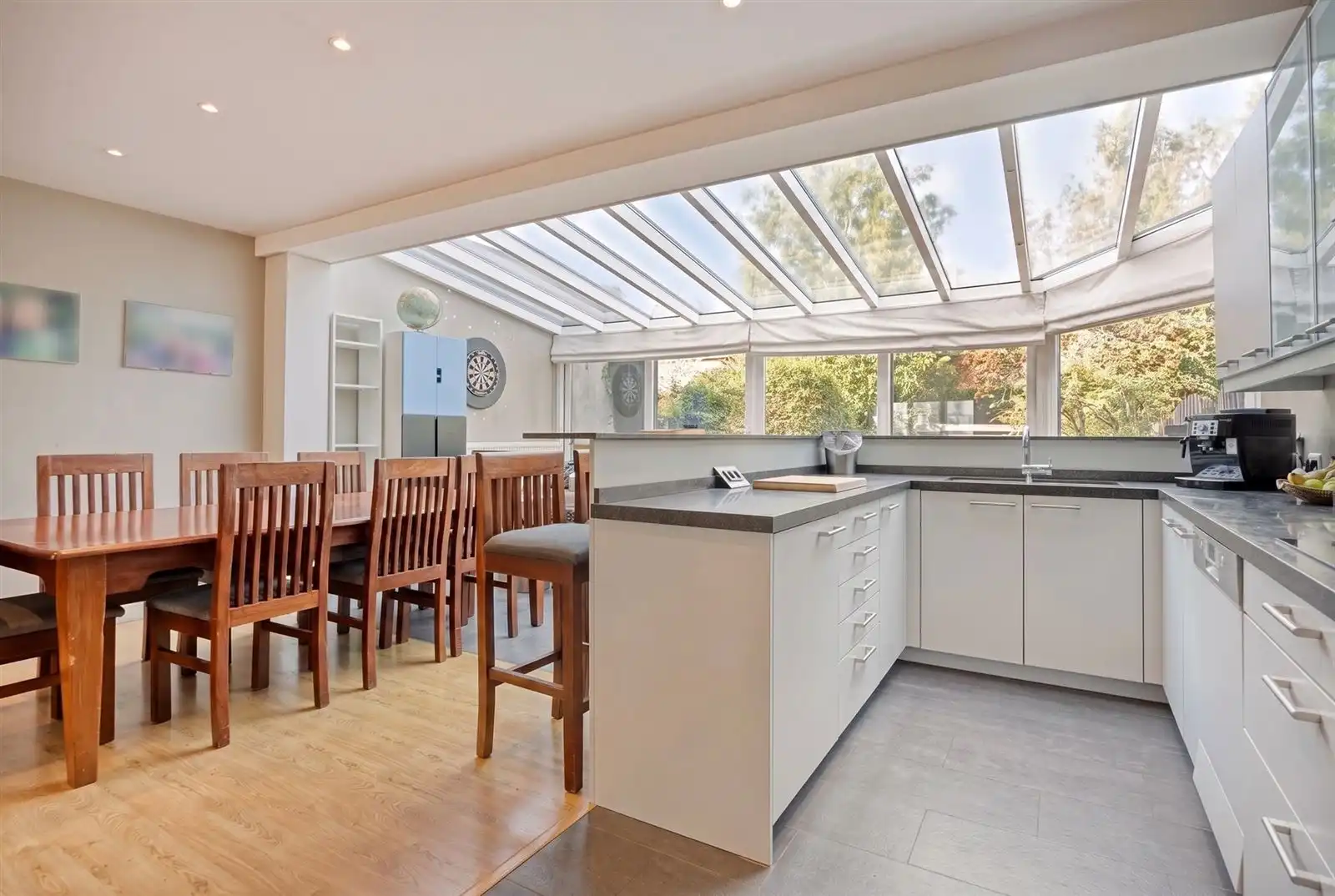Instapklare gezinswoning met 4 slaapkamers op toplocatie in Elsdonk! foto 7