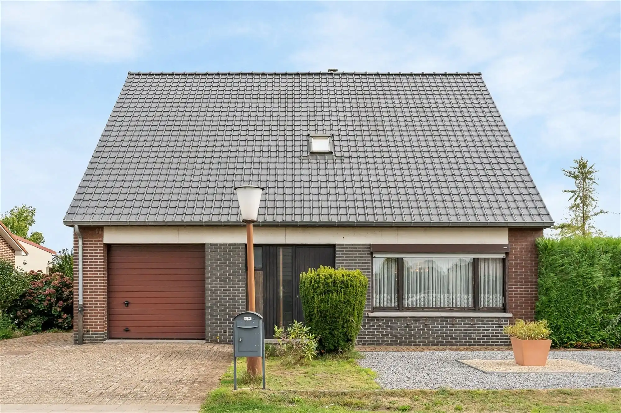 OP TE FRISSEN WONING MET 4 SLAAPKAMERS RUSTIG GELEGEN OP EEN PERCEEL VAN 7A41CA TE PAAL foto 32