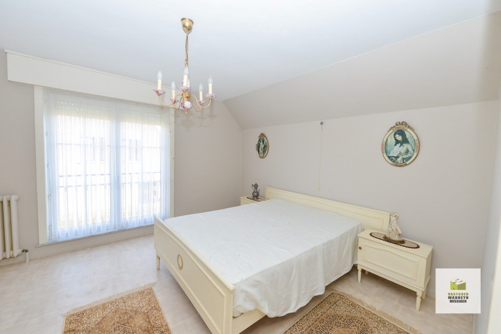 Verzorgde villa met 4slpk, zuidgerichte tuin en garage op 1.360m2 aan de rand van de Lakebossen foto 17
