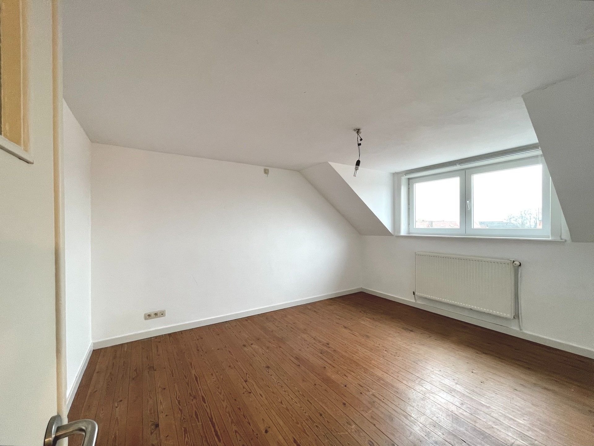 HALFOPEN WONING MET VEEL MOGELIJKHEDEN foto 16