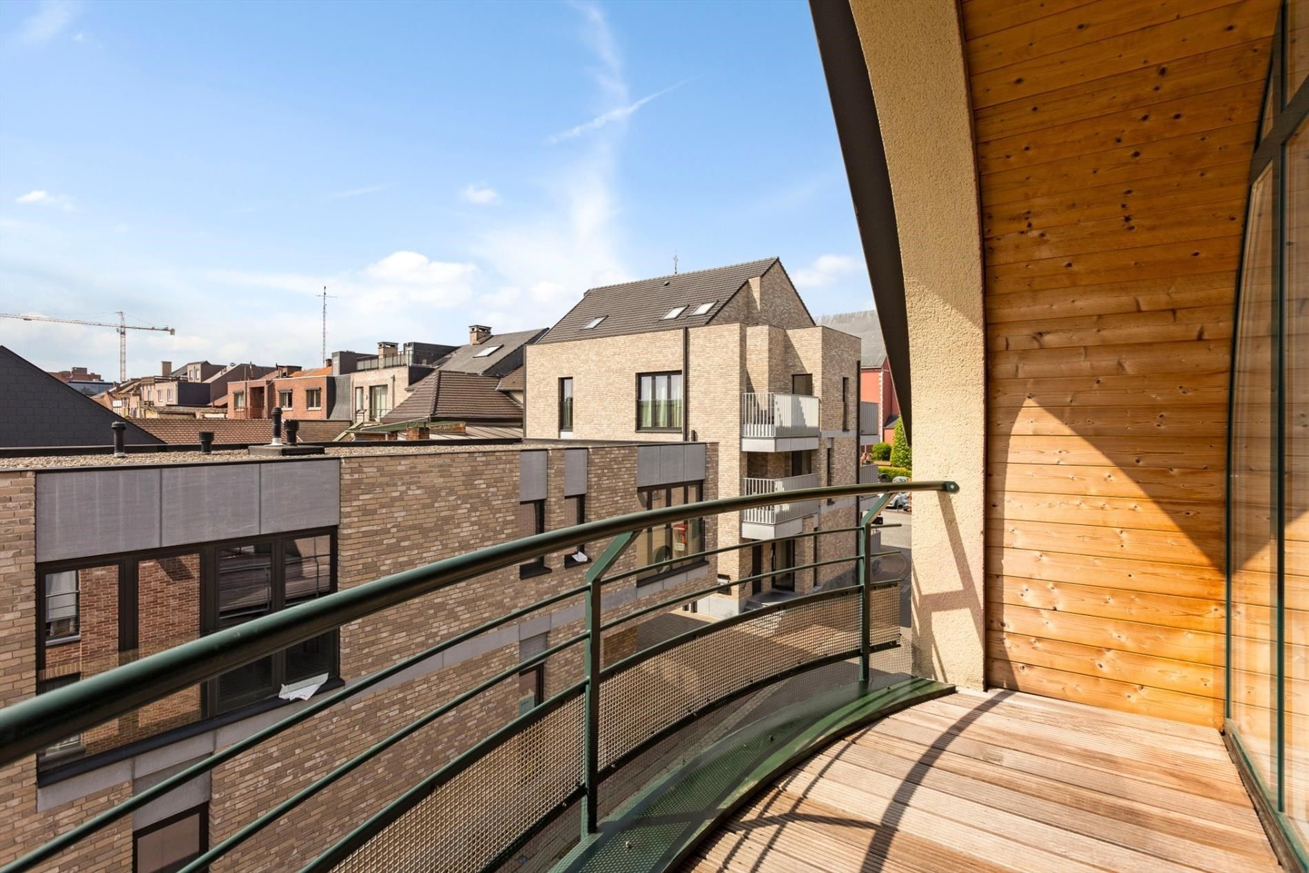 Aangenaam en luchtig appartement met 1 slaapkamer, terras & autostandplaats in ondergrondse garage in hartje Hoeselt foto 2