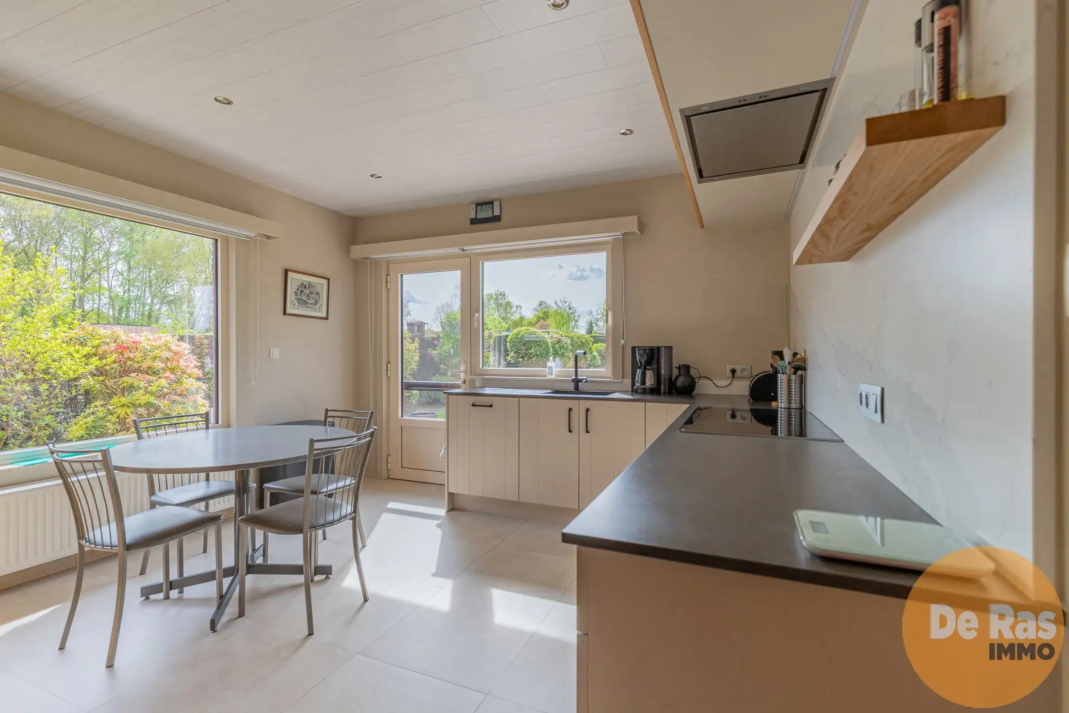 HEKELGEM –Mooie villa met 4 slaapkamers en schitterende tuin foto 11