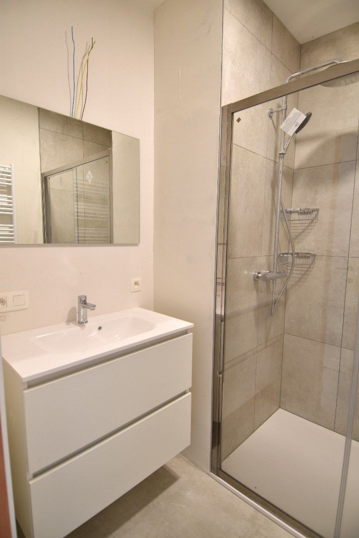Gelijkvloers 1-slaapkamerappartement met terras te huur in centrum Gullegem foto 6