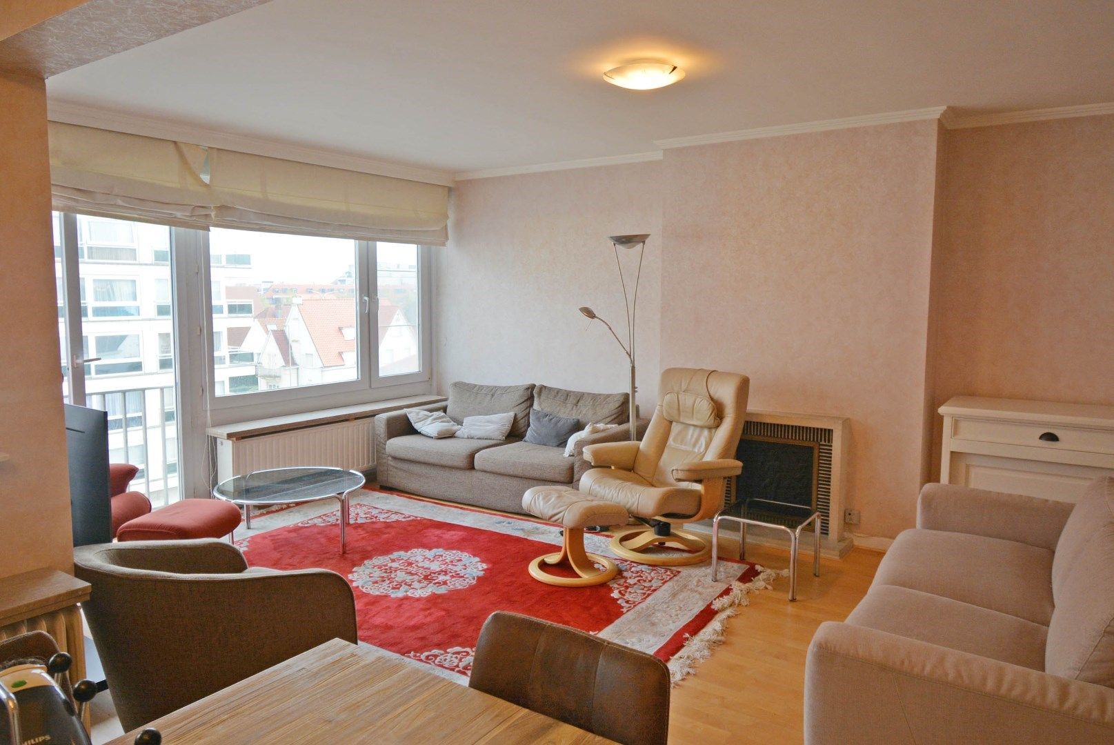 Te renoveren appartement met zijdelings zeezicht vlakbij het Casino foto 6