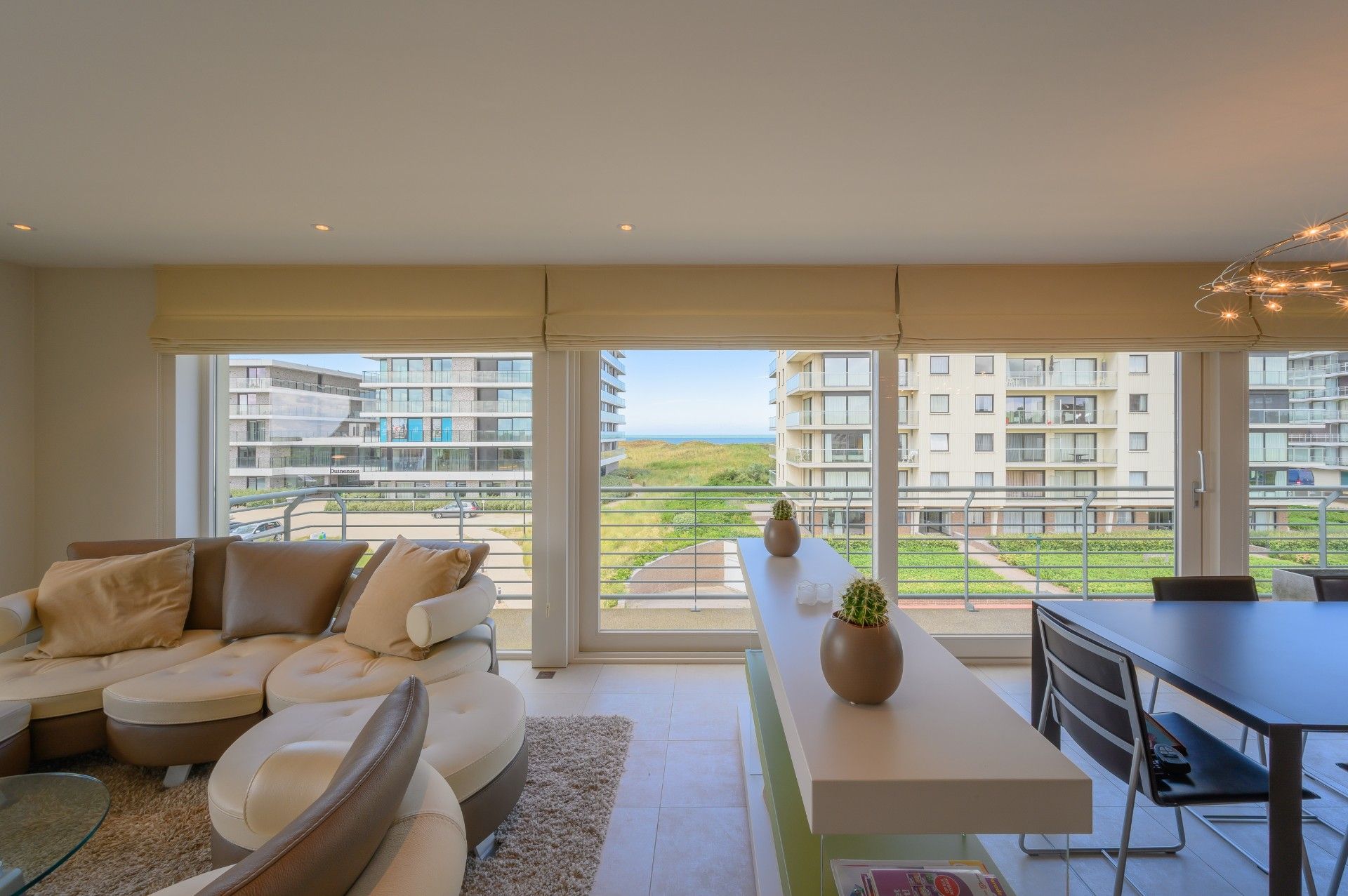 Prachtig gelegen penthouse met 4 slaapkamers en zonneterrassen. foto 6