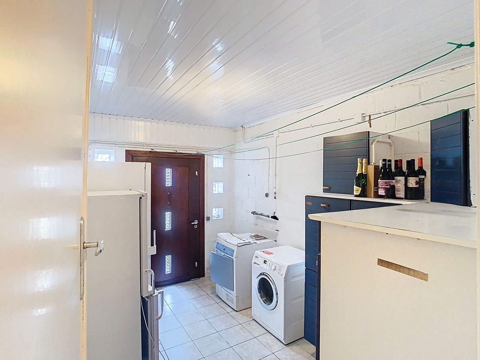 Woning met 2 SLPK, garages en riante tuin, op Toplocatie! foto 14